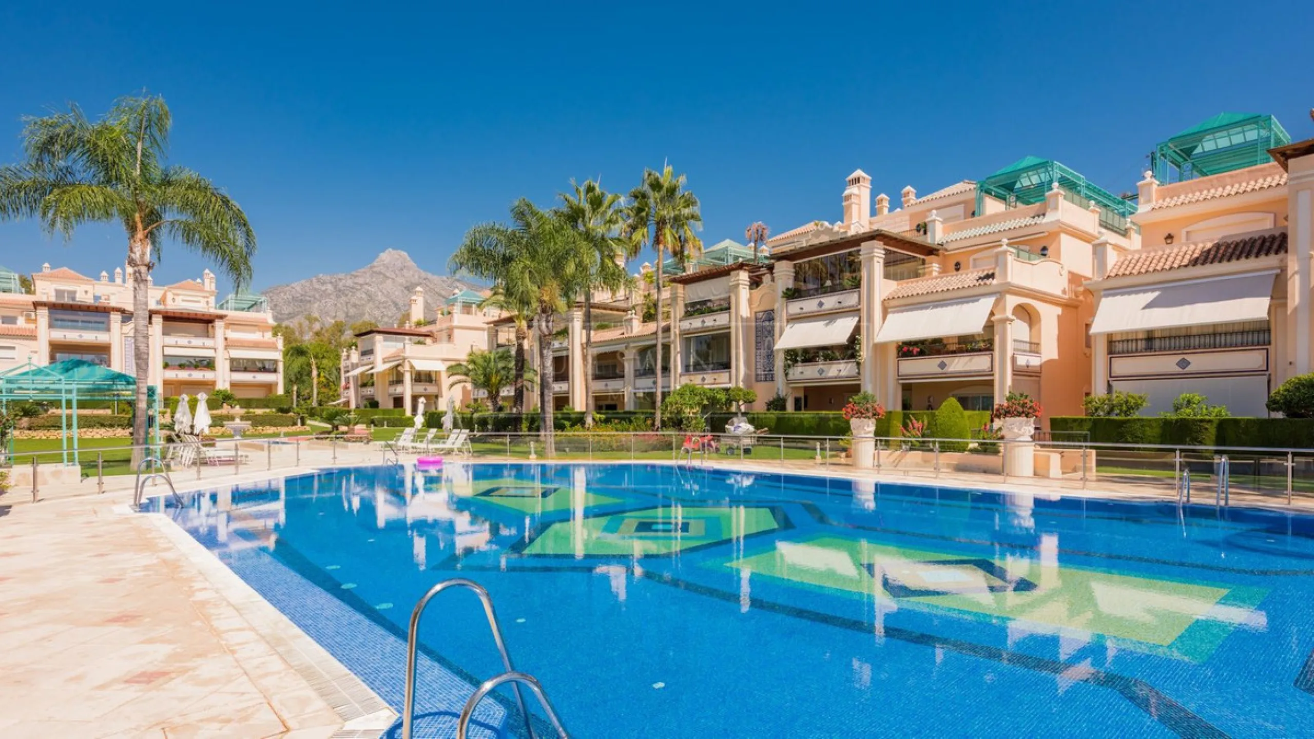 This Luxury Penthouse is located at the heart of The Golden Mile, in a gated complex with only 47 apartments, with 24-hour security and beautiful communal gardens. The property has large rooms, a huge terrace with new jacuzzi and barbecue area, floor heat