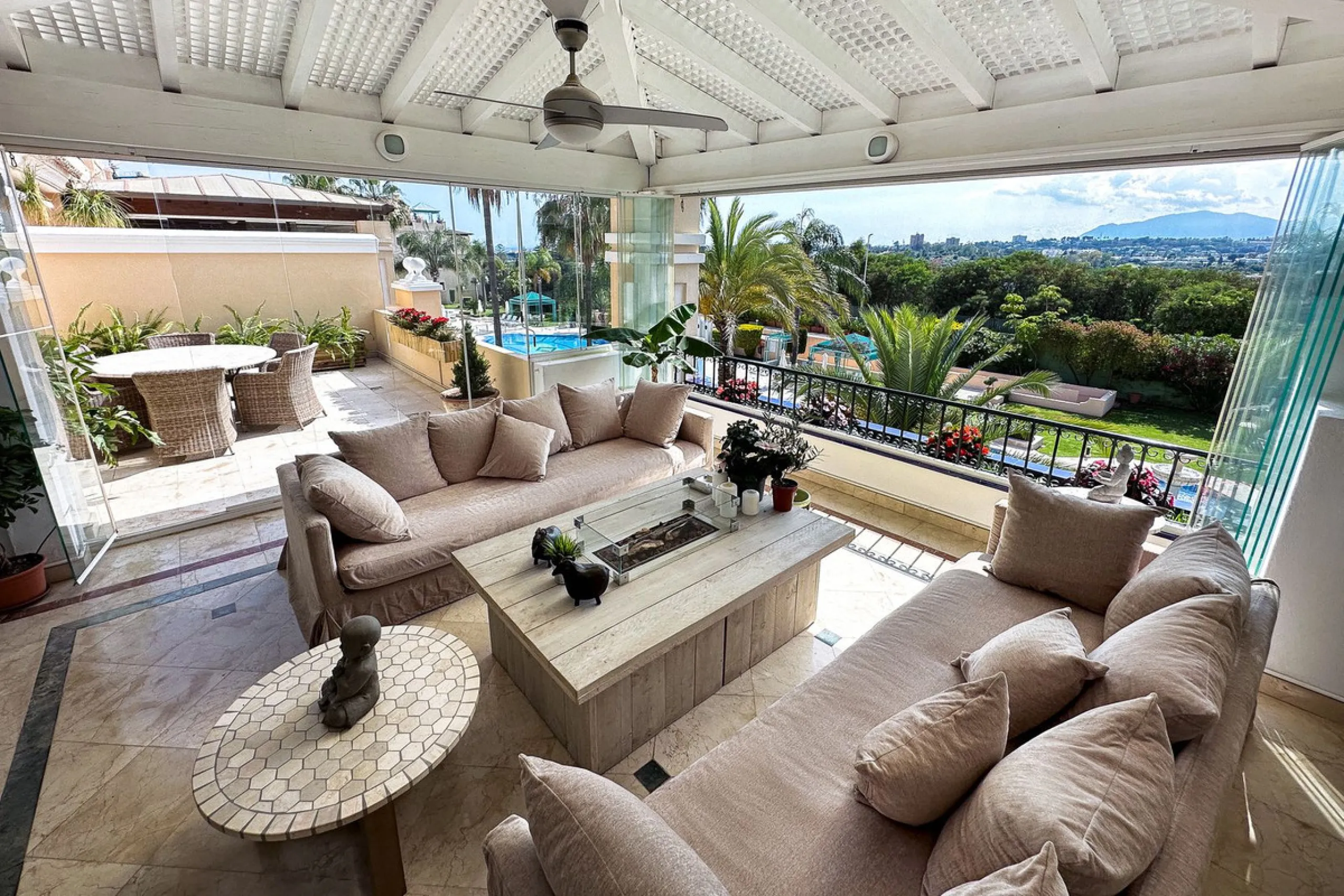 This Luxury Penthouse is located at the heart of The Golden Mile, in a gated complex with only 47 apartments, with 24-hour security and beautiful communal gardens. The property has large rooms, a huge terrace with new jacuzzi and barbecue area, floor heat