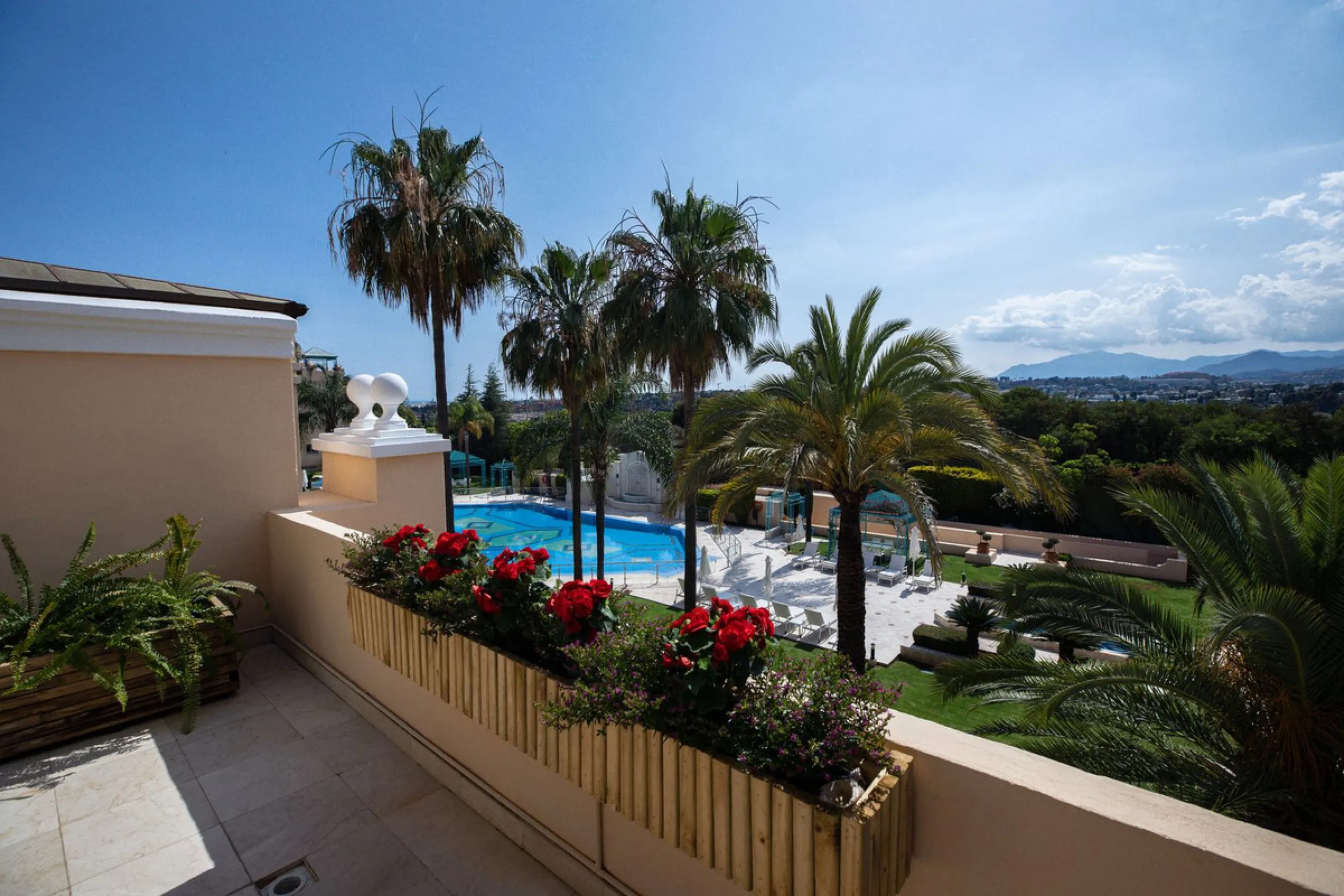 This Luxury Penthouse is located at the heart of The Golden Mile, in a gated complex with only 47 apartments, with 24-hour security and beautiful communal gardens. The property has large rooms, a huge terrace with new jacuzzi and barbecue area, floor heat