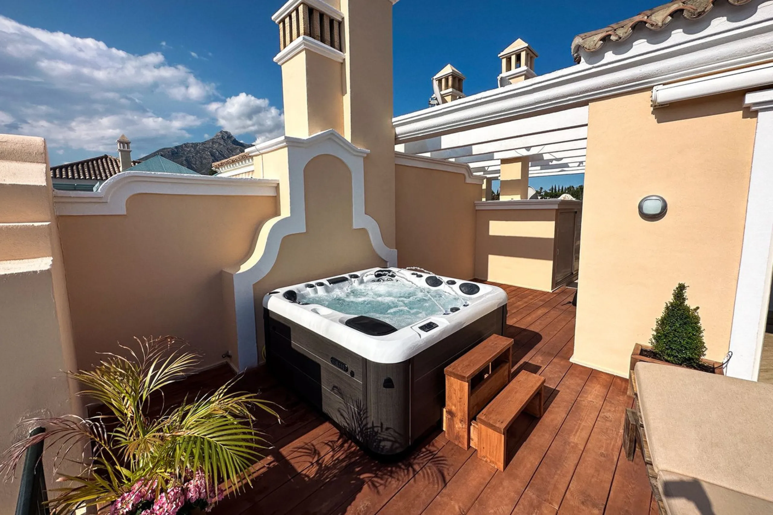 This Luxury Penthouse is located at the heart of The Golden Mile, in a gated complex with only 47 apartments, with 24-hour security and beautiful communal gardens. The property has large rooms, a huge terrace with new jacuzzi and barbecue area, floor heat