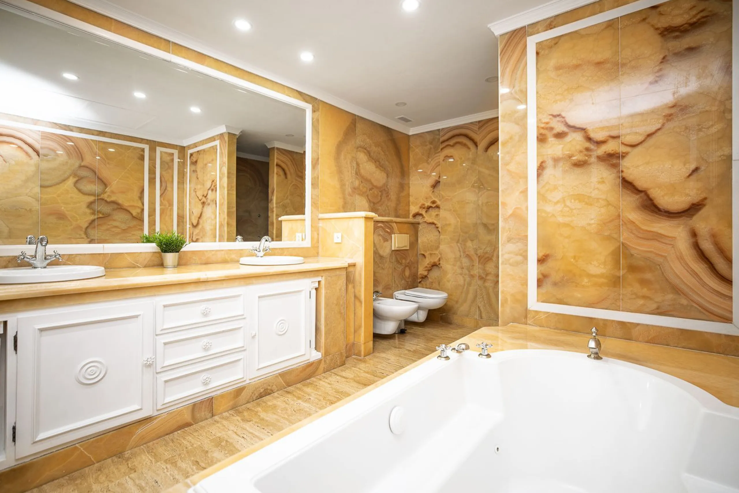 This Luxury Penthouse is located at the heart of The Golden Mile, in a gated complex with only 47 apartments, with 24-hour security and beautiful communal gardens. The property has large rooms, a huge terrace with new jacuzzi and barbecue area, floor heat