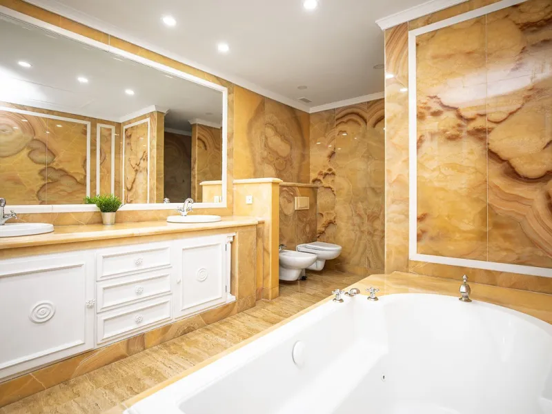 This Luxury Penthouse is located at the heart of The Golden Mile, in a gated complex with only 47 apartments, with 24-hour security and beautiful communal gardens. The property has large rooms, a huge terrace with new jacuzzi and barbecue area, floor heat