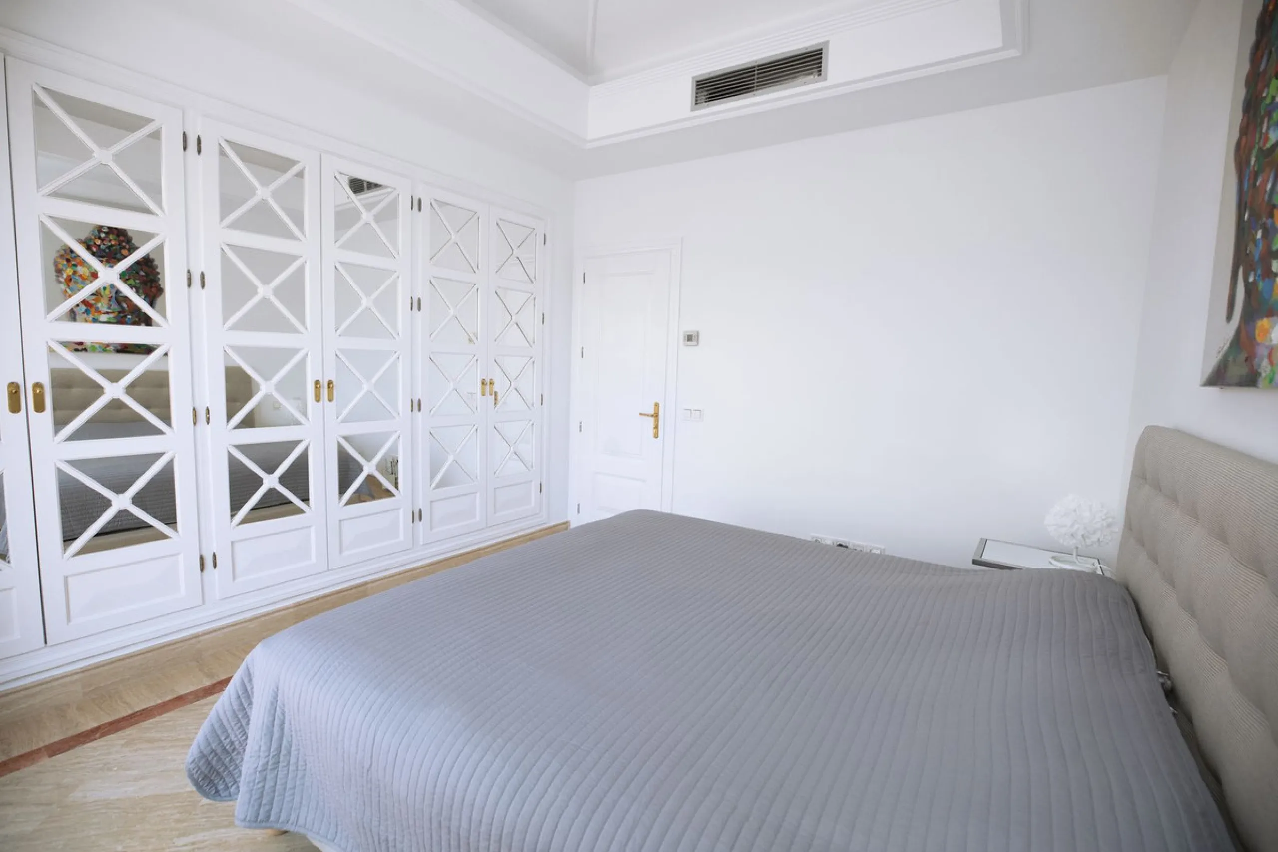 This Luxury Penthouse is located at the heart of The Golden Mile, in a gated complex with only 47 apartments, with 24-hour security and beautiful communal gardens. The property has large rooms, a huge terrace with new jacuzzi and barbecue area, floor heat