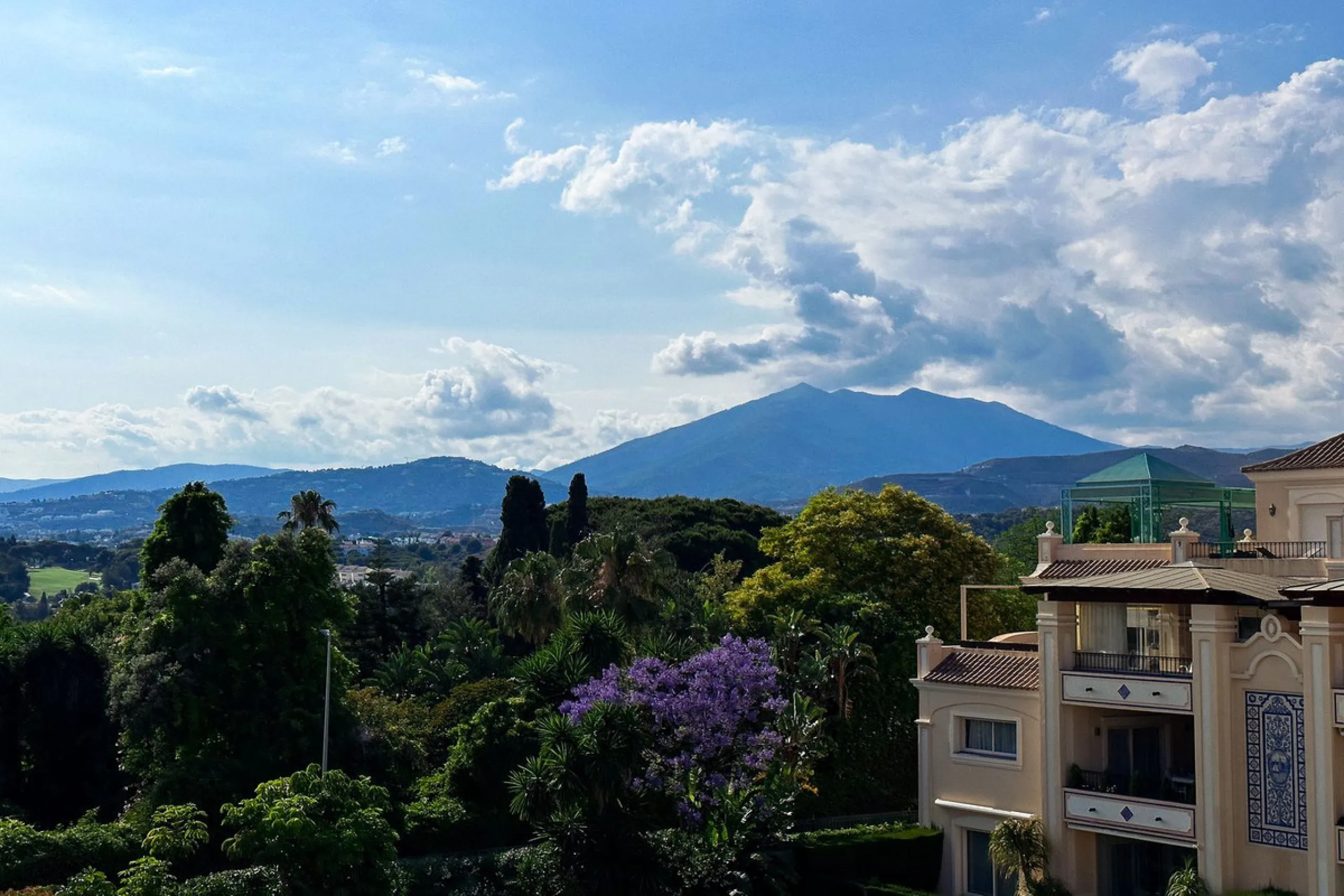 This Luxury Penthouse is located at the heart of The Golden Mile, in a gated complex with only 47 apartments, with 24-hour security and beautiful communal gardens. The property has large rooms, a huge terrace with new jacuzzi and barbecue area, floor heat