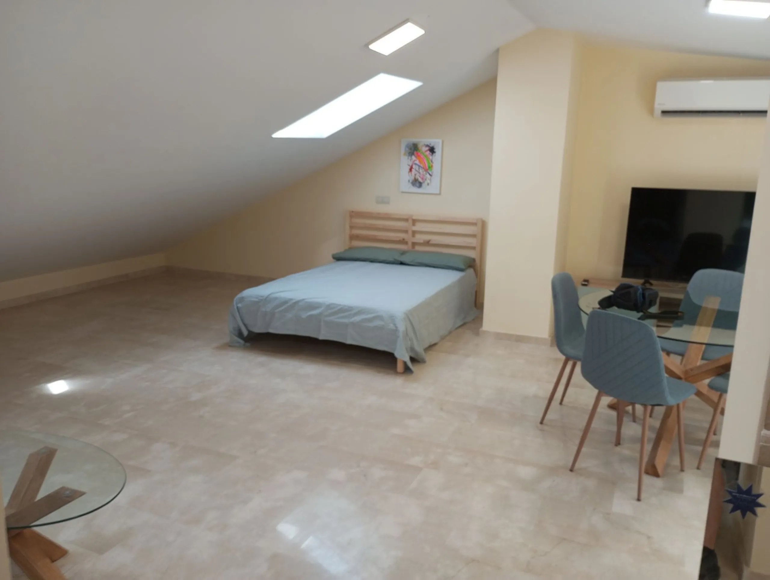 Apartment - Top Floor Studio в продаже в Málaga, Málaga. Площадь дома 58 м²