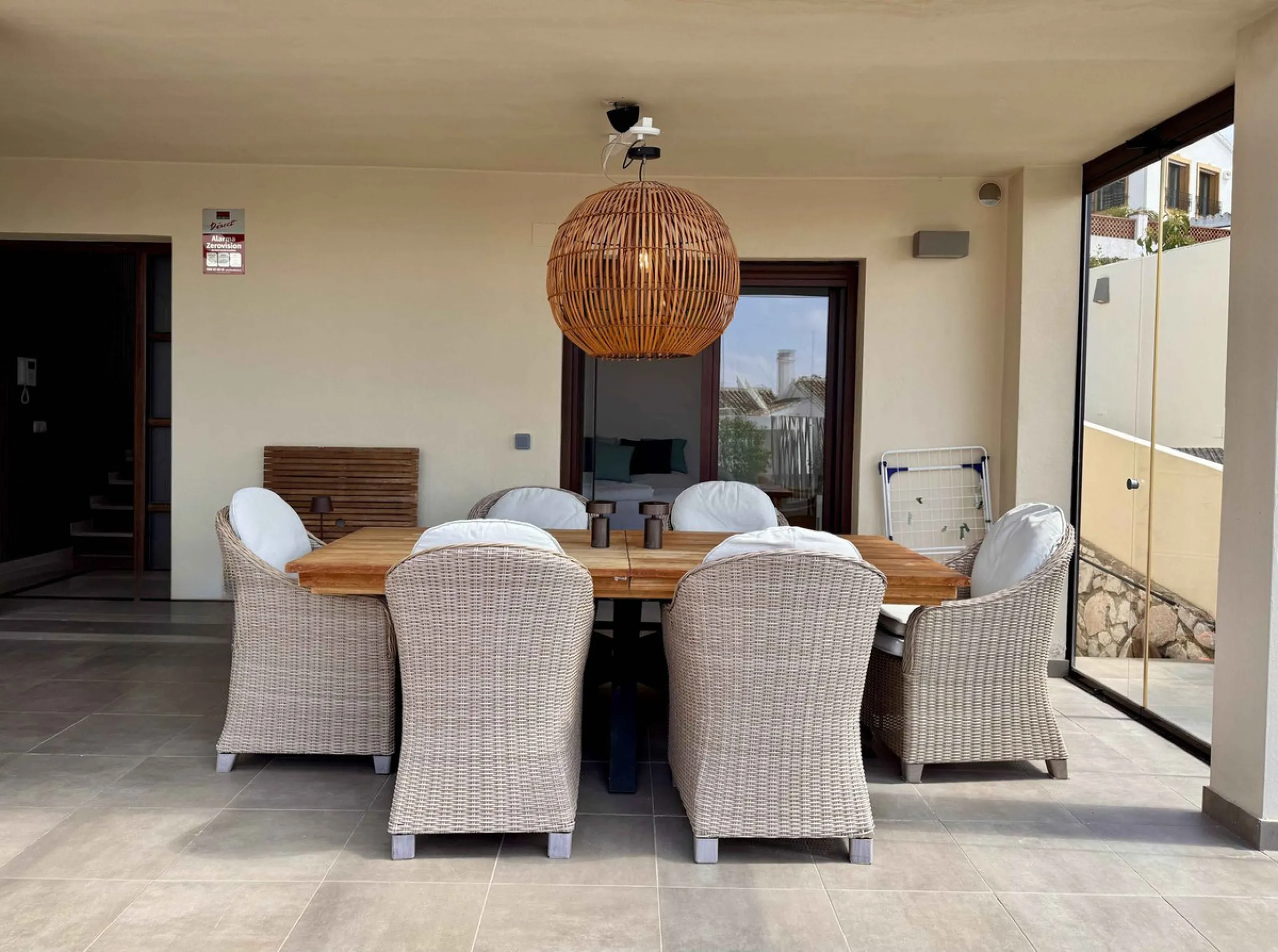 House - Detached Villa в продаже в Mijas, Málaga. В доме 5 спален и 5 ванных комнат. Площадь дома 299 м². Площадь участка 530 м²