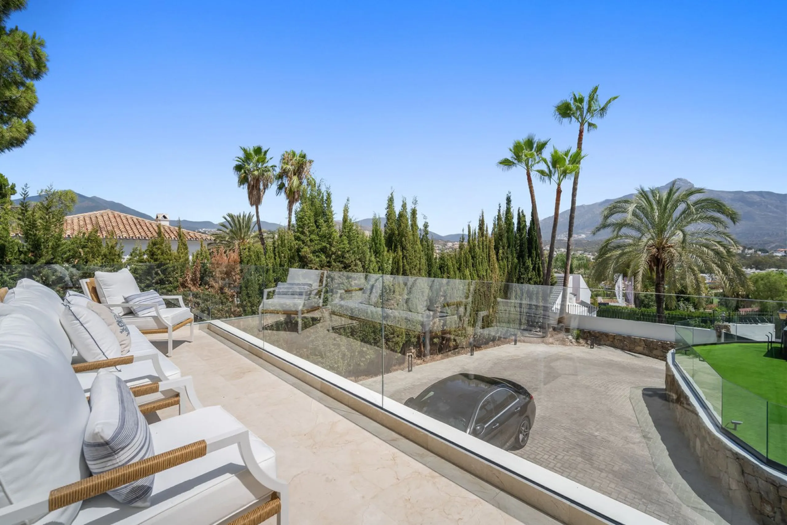 Spectacular new villa in Nueva Andalucia