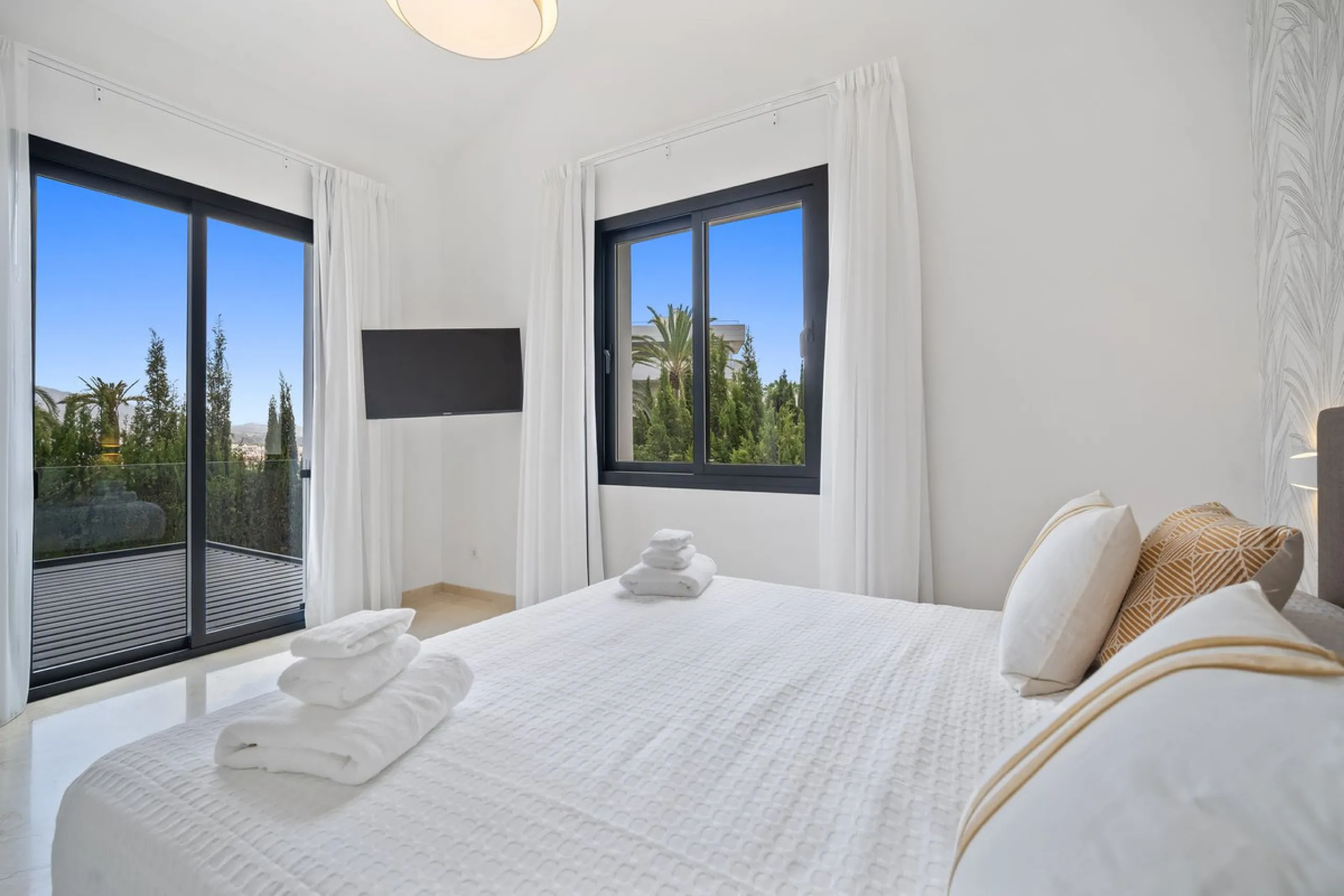 Spectacular new villa in Nueva Andalucia