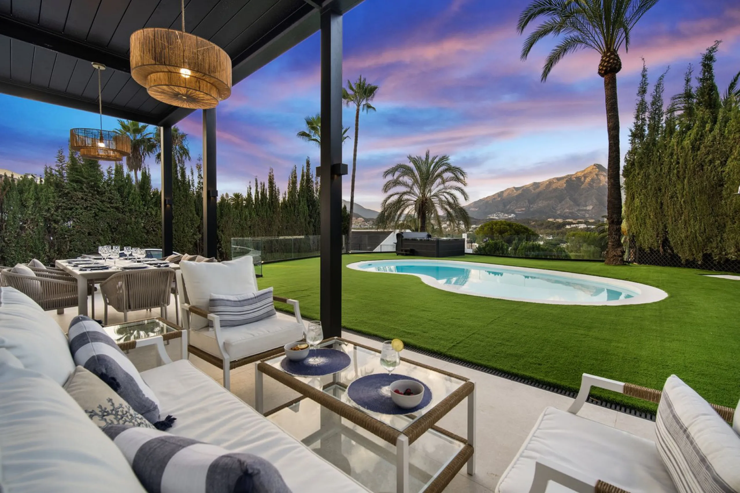 Spectacular new villa in Nueva Andalucia