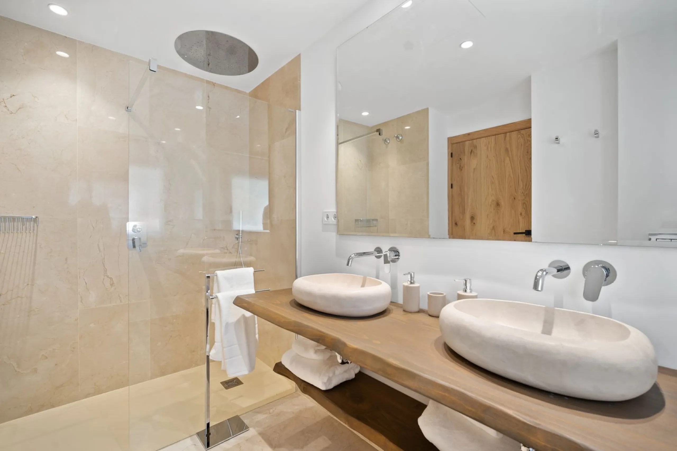 Spectacular new villa in Nueva Andalucia