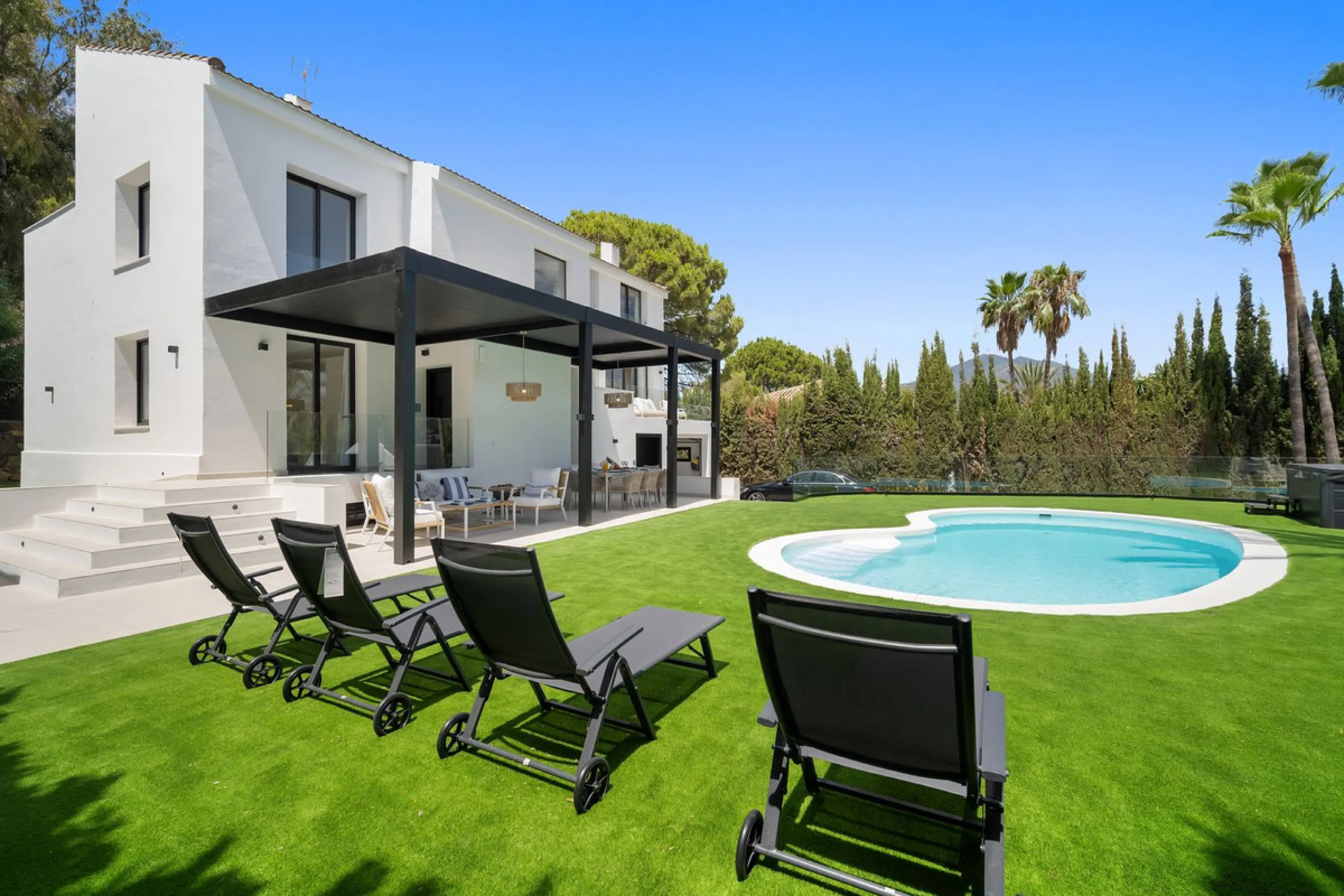 Spectacular new villa in Nueva Andalucia