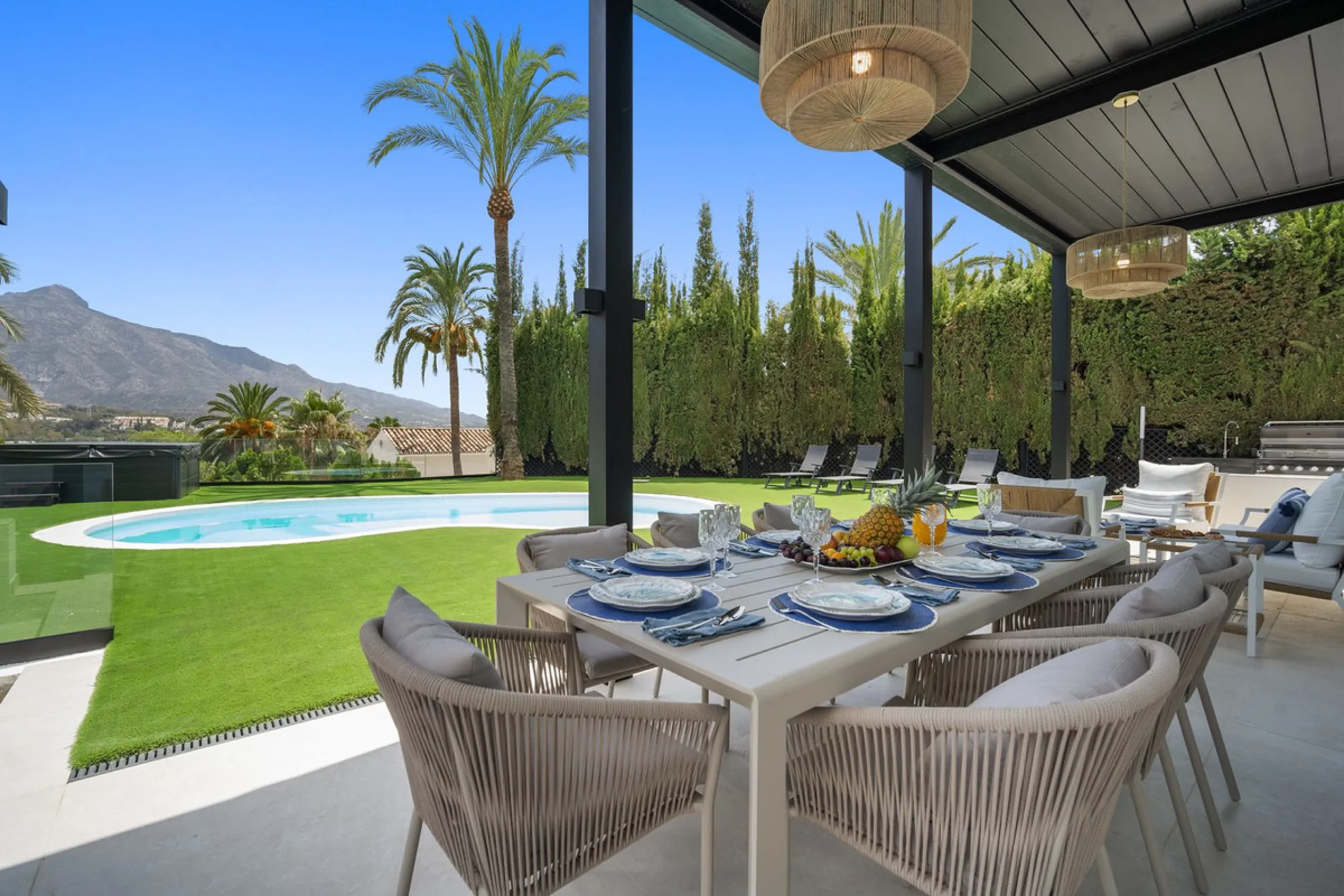 Spectacular new villa in Nueva Andalucia