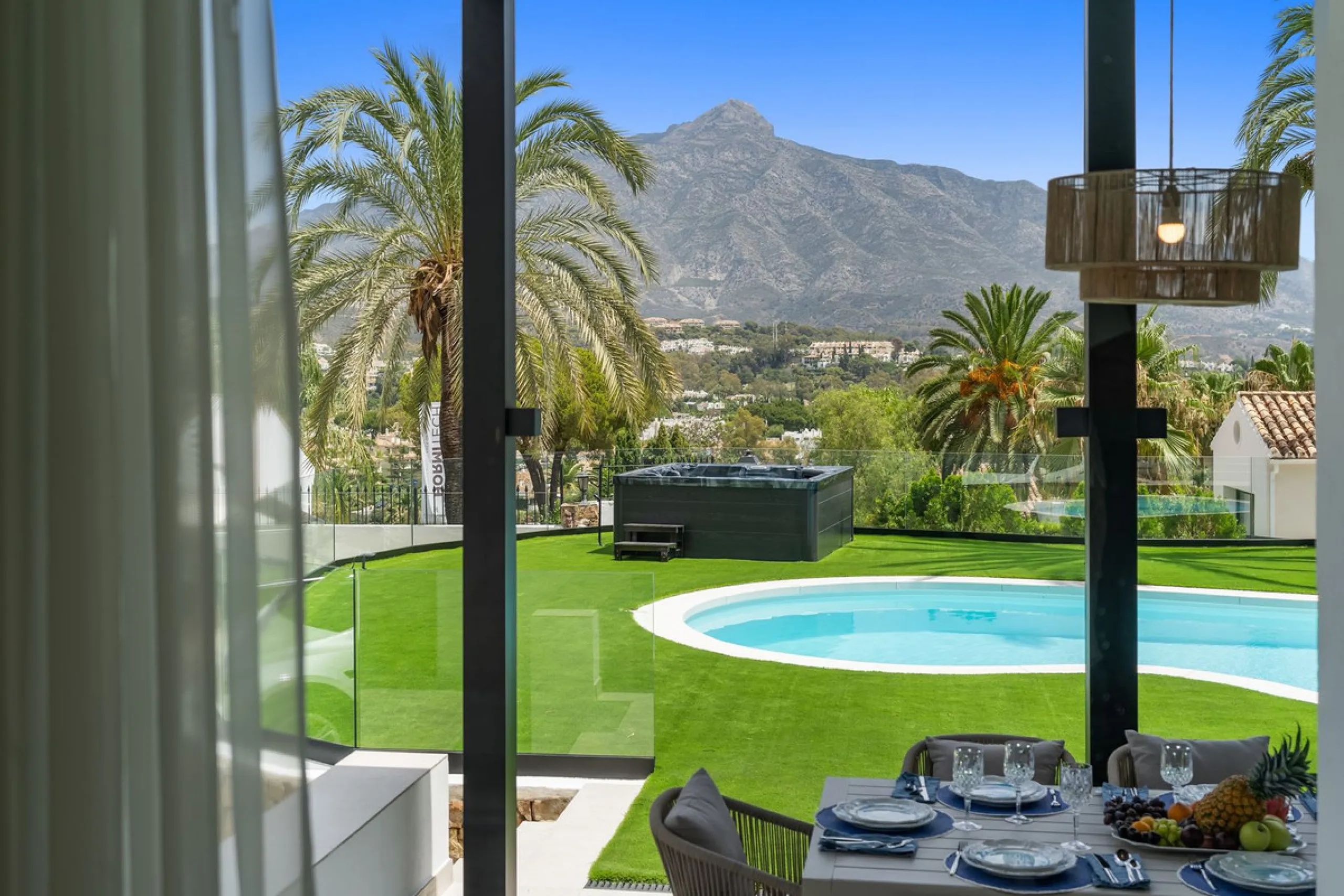Spectacular new villa in Nueva Andalucia