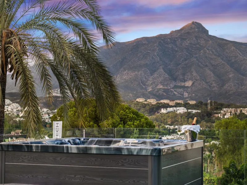 Spectacular new villa in Nueva Andalucia