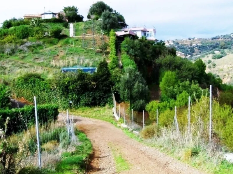 Plot for sale Entrerríos Mijas area!