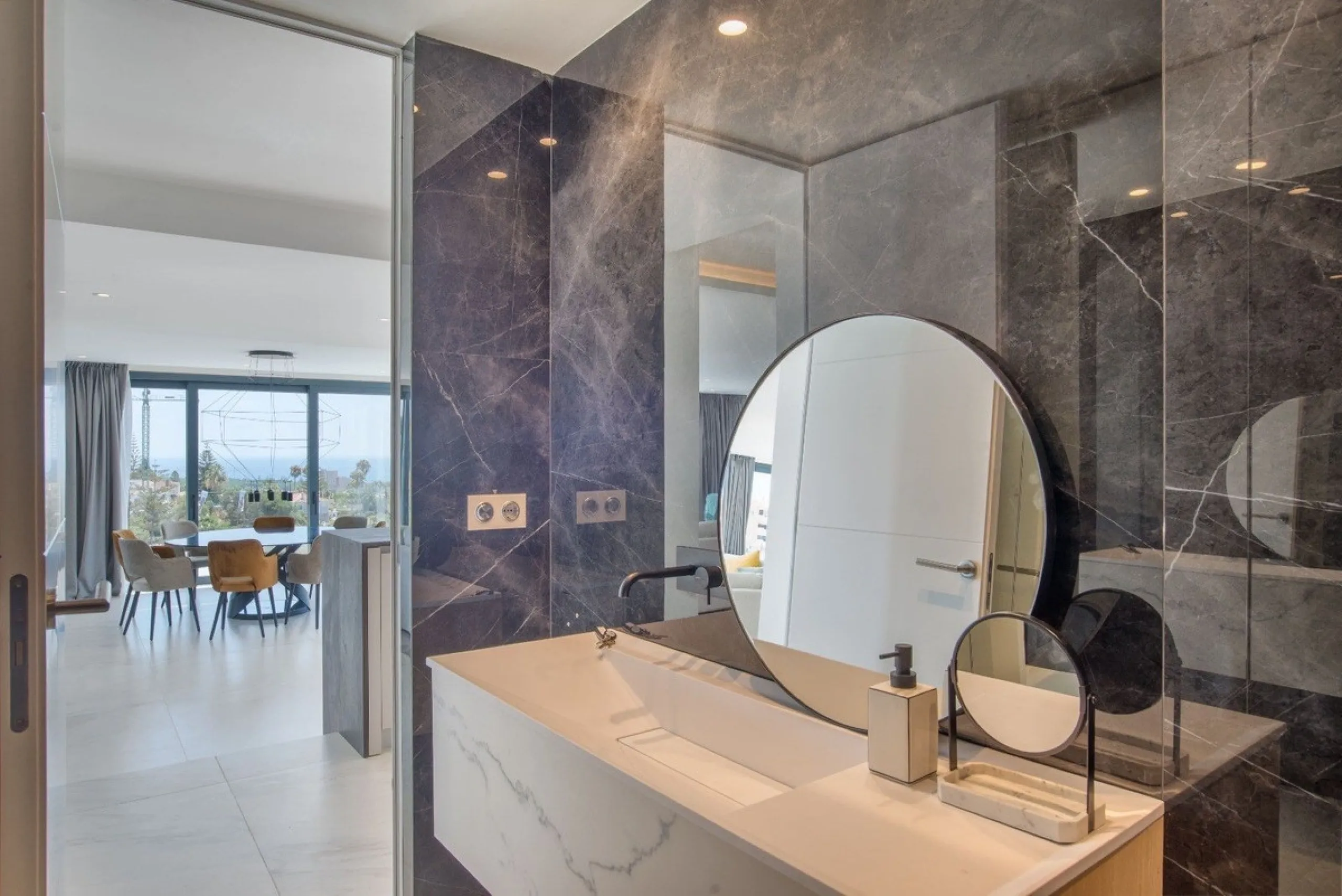 We are proud to present to the market this luxurious villa in the popular Elviria area, just to the east of Marbella.