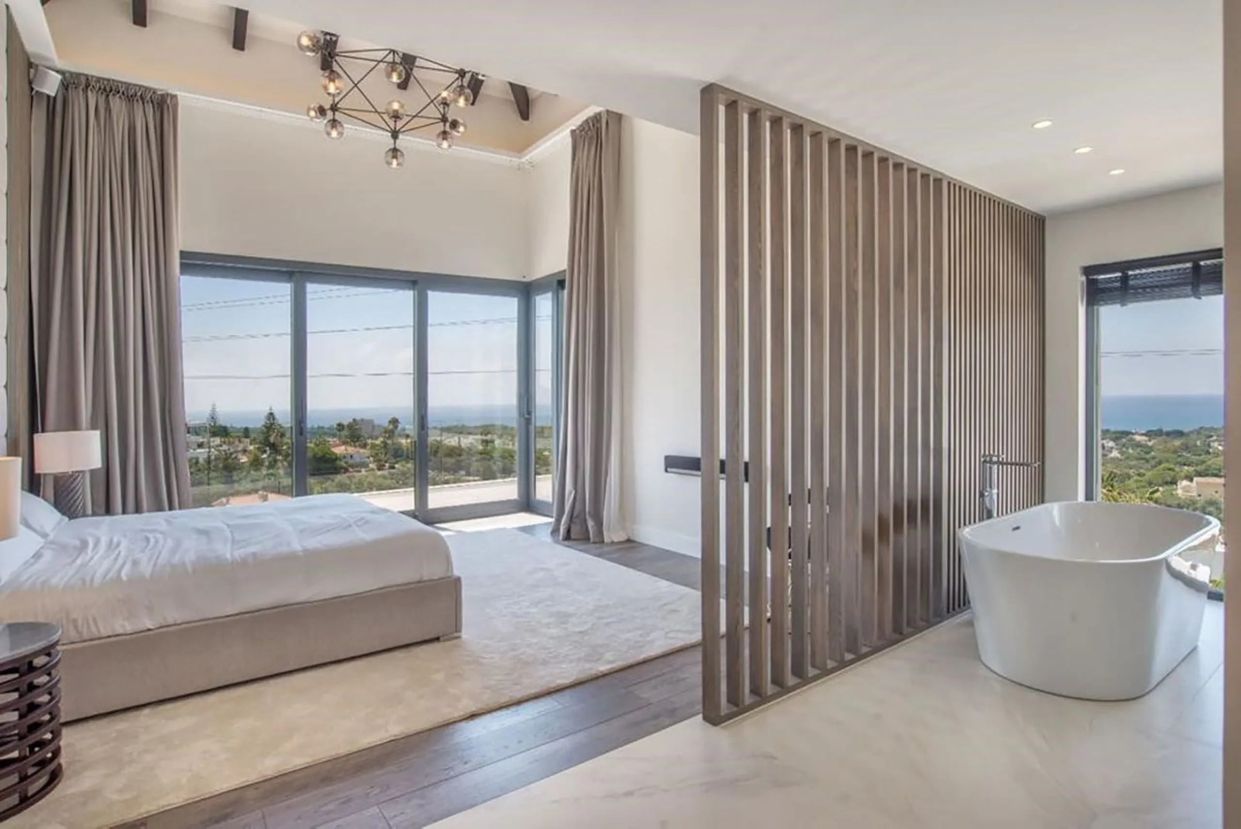 We are proud to present to the market this luxurious villa in the popular Elviria area, just to the east of Marbella.