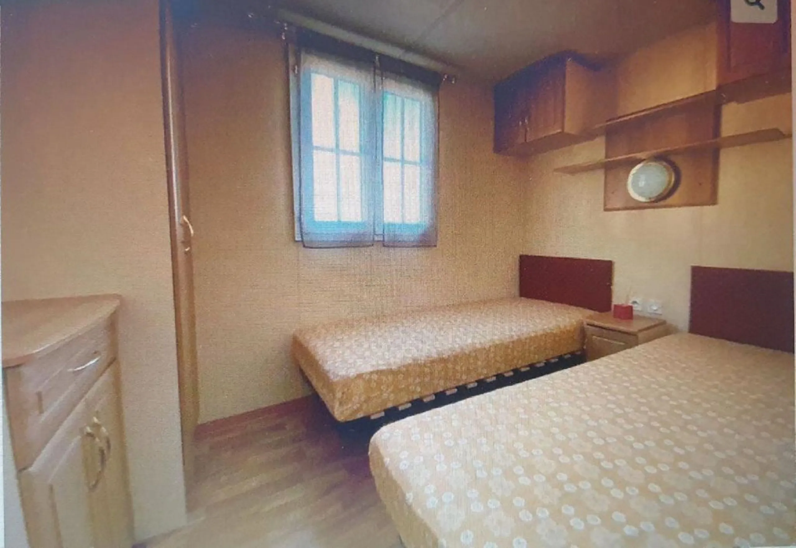 Fabulous rustic farm of 28,131 m2 for sale, about 5 minutes by car from the service area and restaurants.