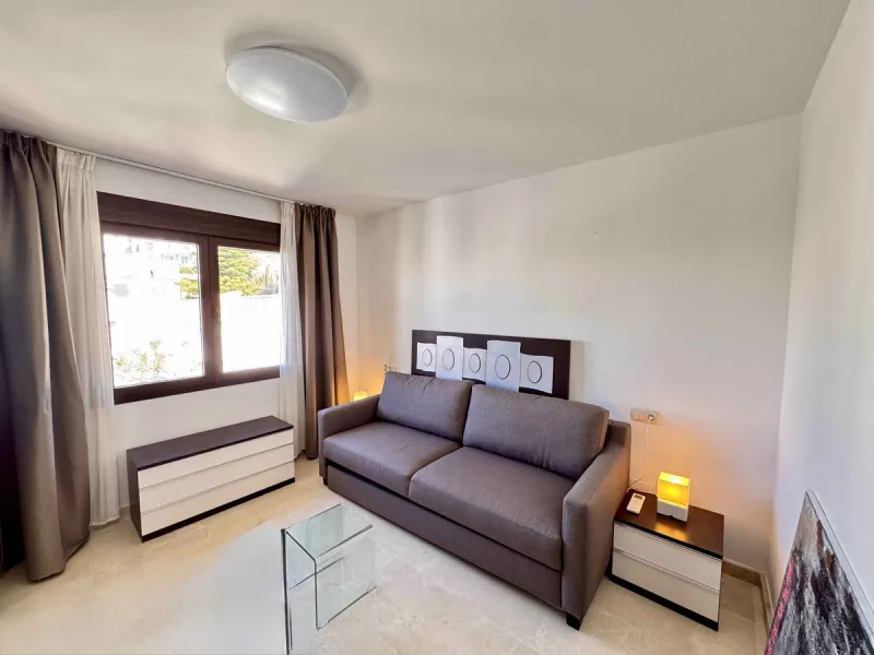 House - Detached Villa в продаже в Mijas, Málaga. В доме 5 спален и 5 ванных комнат. Площадь дома 299 м². Площадь участка 530 м²