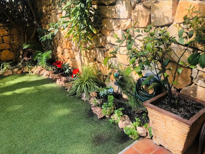 BEAUTIFUL GROUND FLOOR APARTMENT IN NICE URBANIZATION IN CALAHONDA