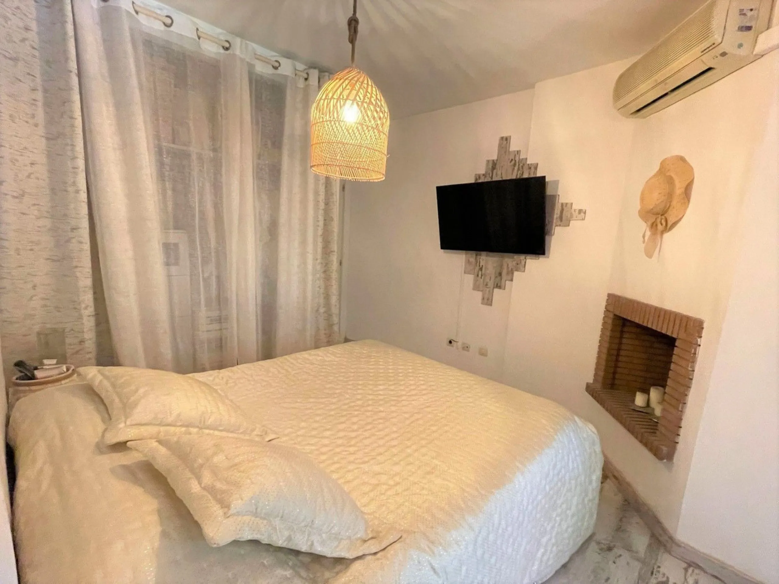 BEAUTIFUL GROUND FLOOR APARTMENT IN NICE URBANIZATION IN CALAHONDA