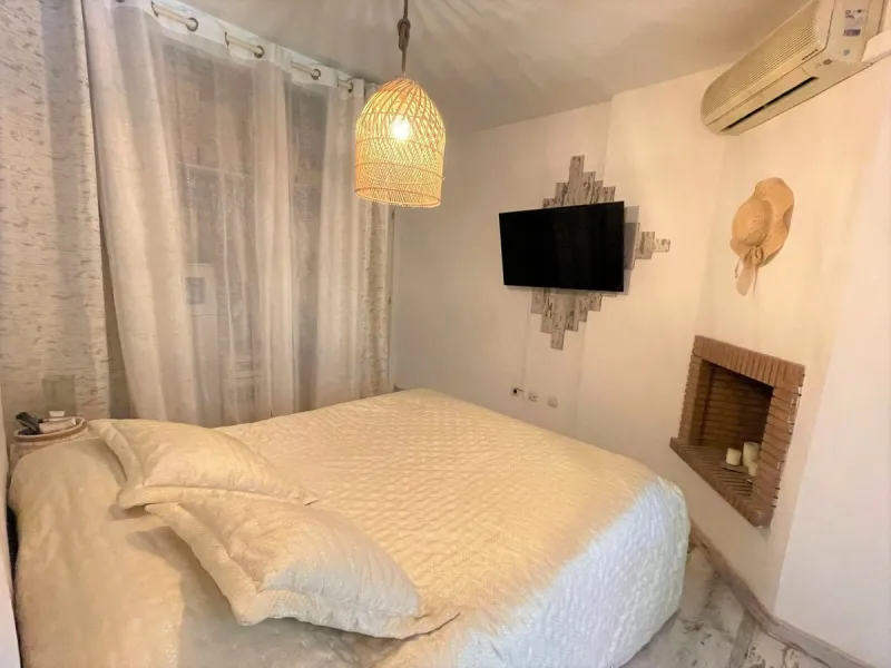 BEAUTIFUL GROUND FLOOR APARTMENT IN NICE URBANIZATION IN CALAHONDA