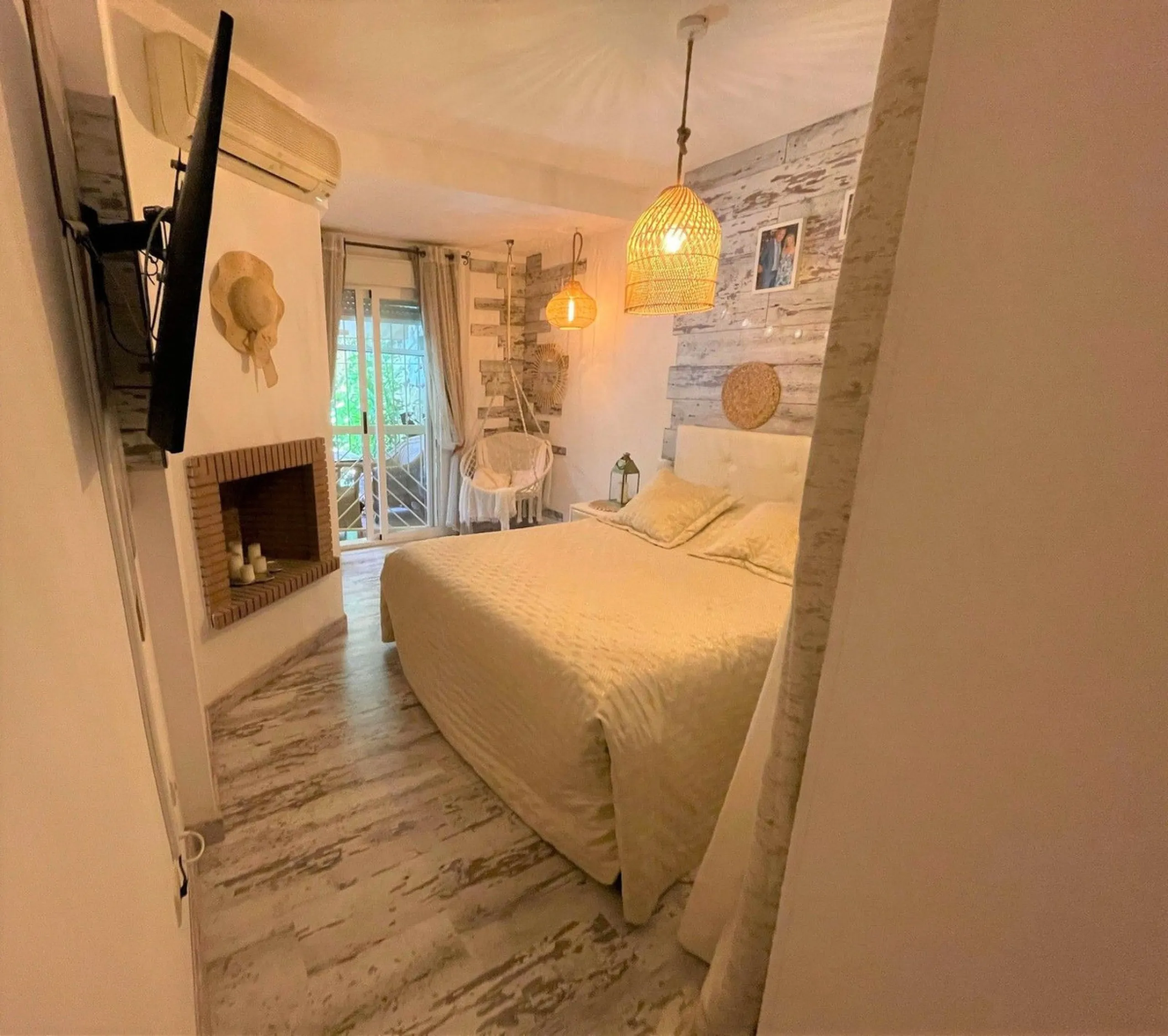 BEAUTIFUL GROUND FLOOR APARTMENT IN NICE URBANIZATION IN CALAHONDA