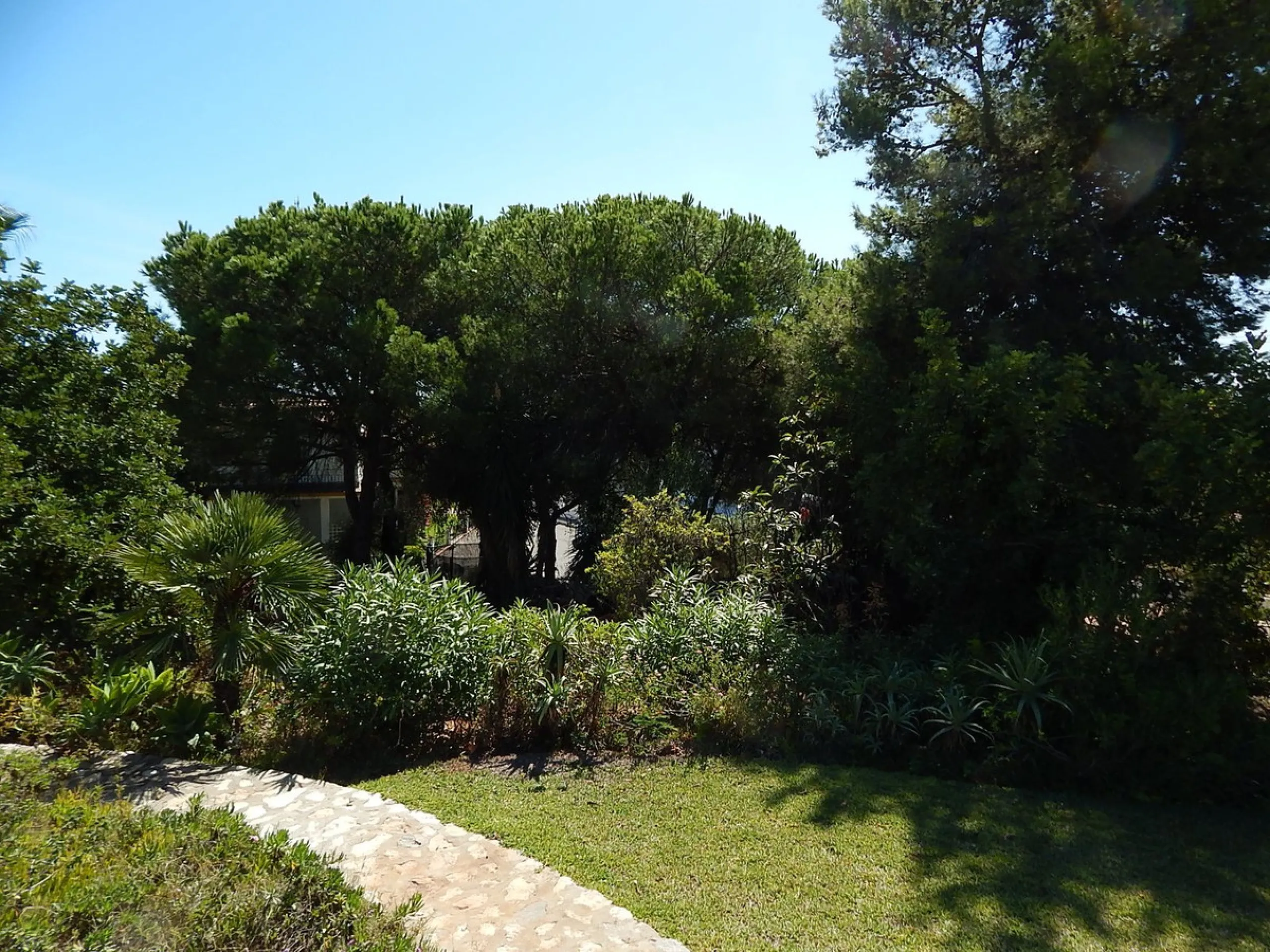 Plot - Residential Plot в продаже в Marbella, Málaga. Площадь участка 1199 м²