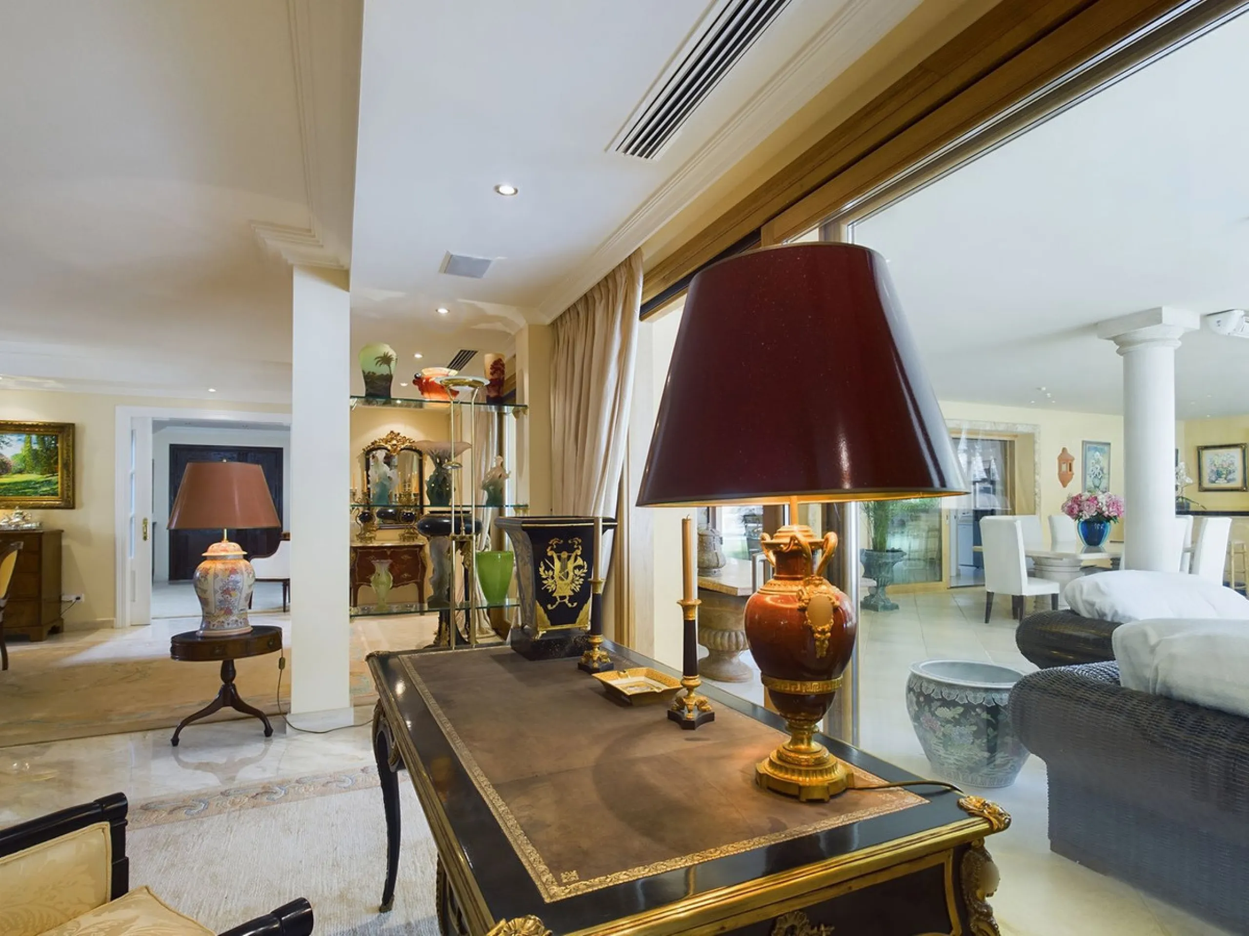 THIS STUNNING PROPERTY IS LOCATED IN THE HIGHLY SOUGHT AFTER ARE OF NUEVA ANDALUCIA.