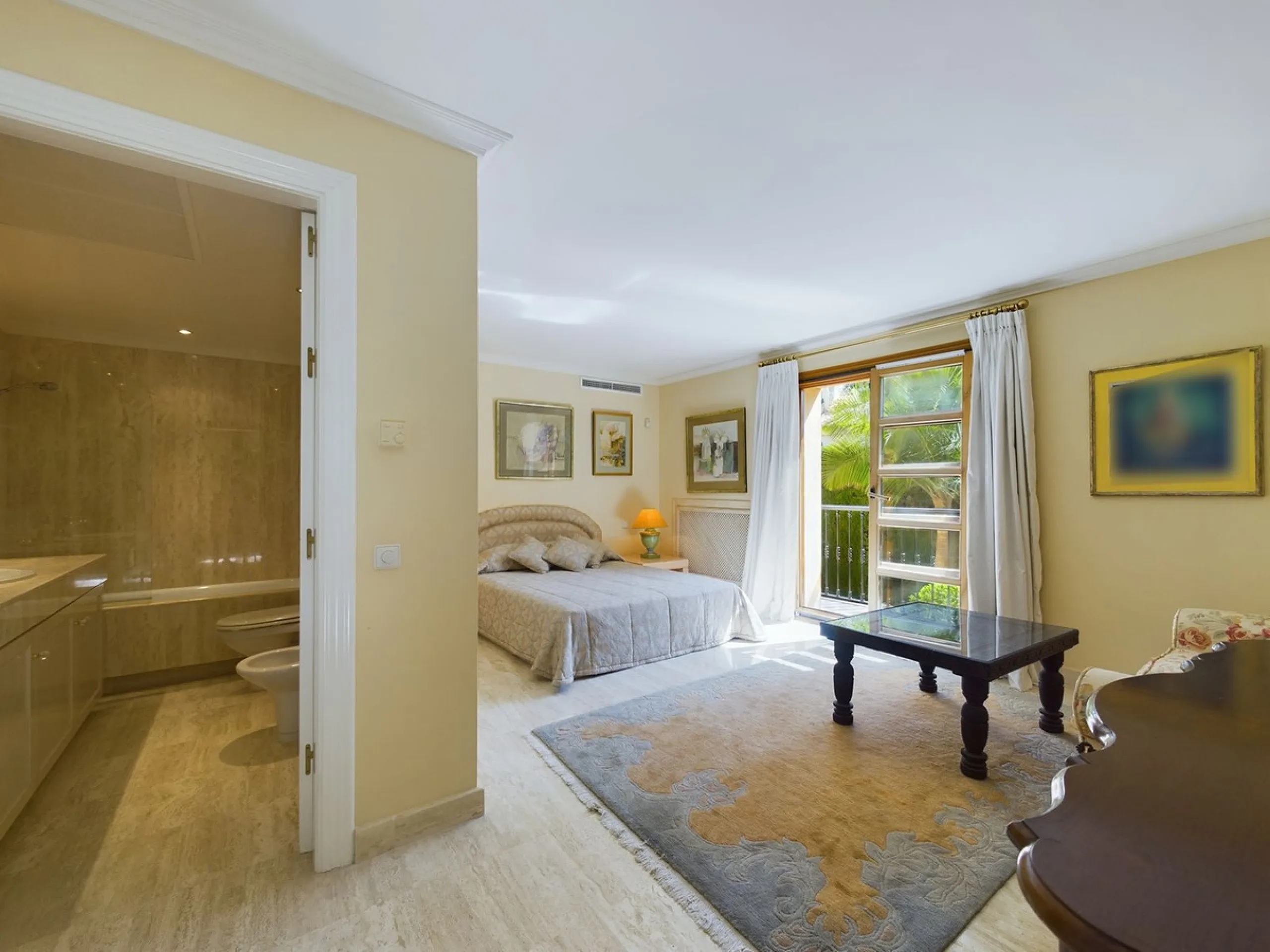 THIS STUNNING PROPERTY IS LOCATED IN THE HIGHLY SOUGHT AFTER ARE OF NUEVA ANDALUCIA.