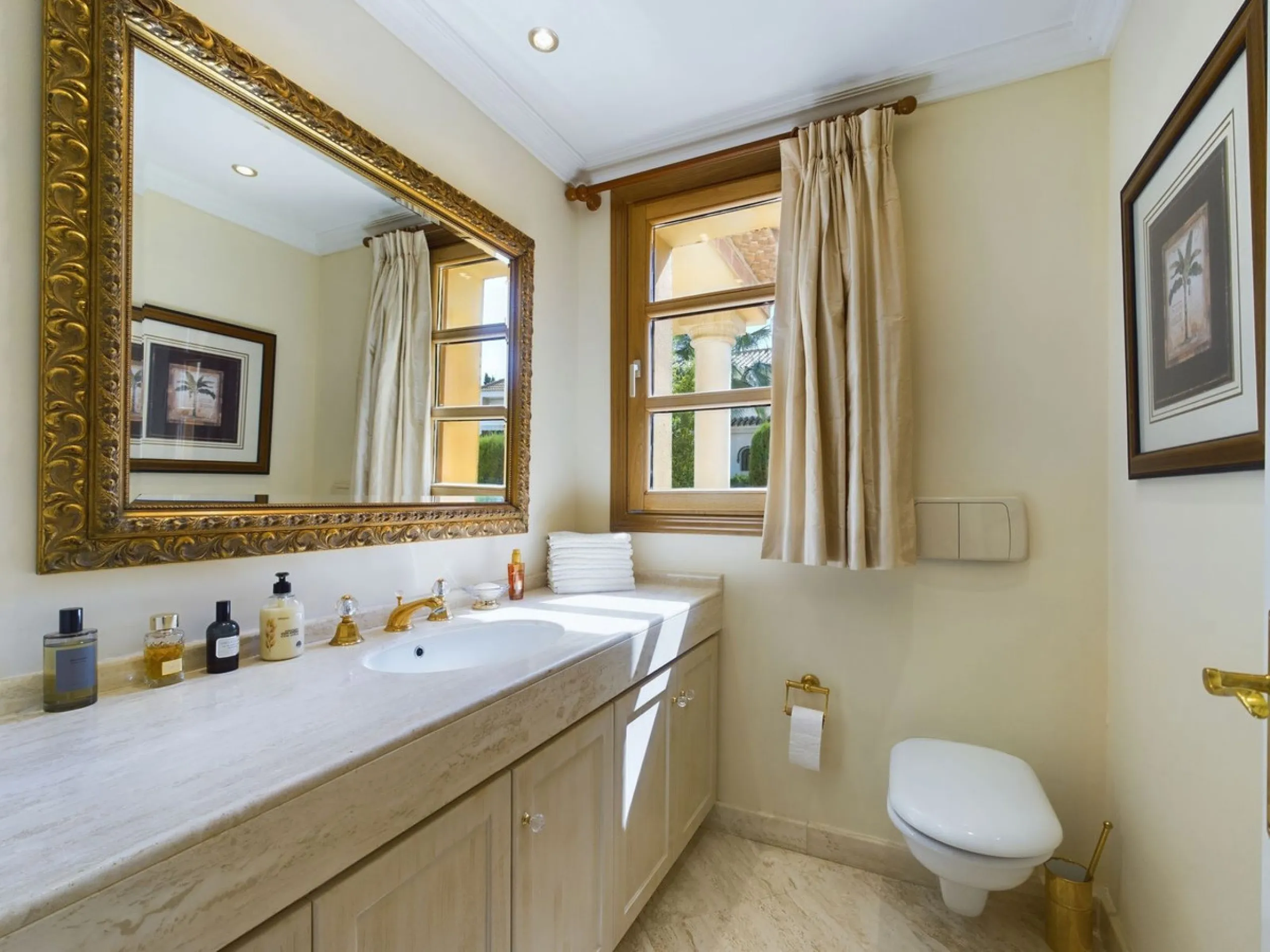 THIS STUNNING PROPERTY IS LOCATED IN THE HIGHLY SOUGHT AFTER ARE OF NUEVA ANDALUCIA.