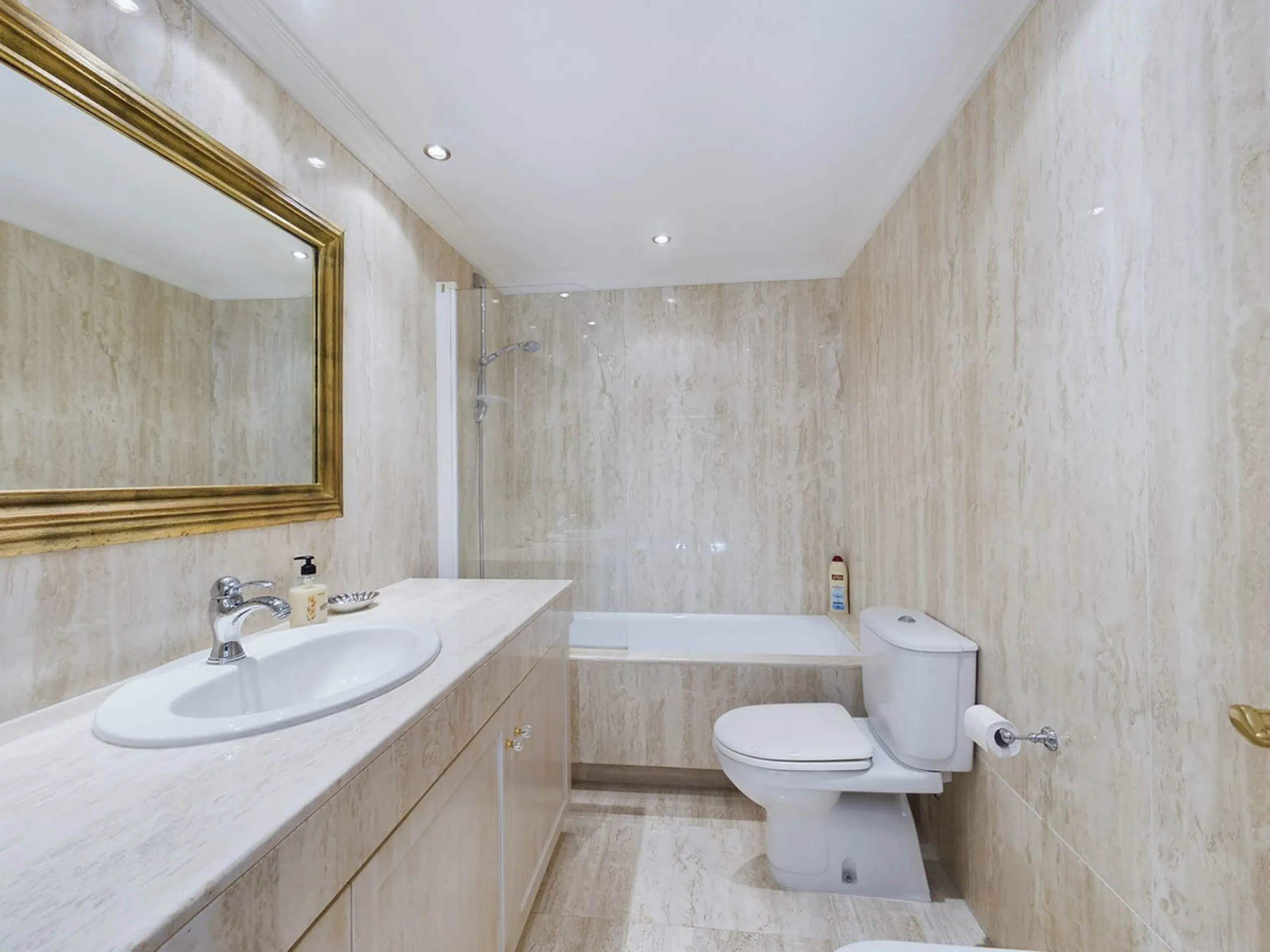 THIS STUNNING PROPERTY IS LOCATED IN THE HIGHLY SOUGHT AFTER ARE OF NUEVA ANDALUCIA.