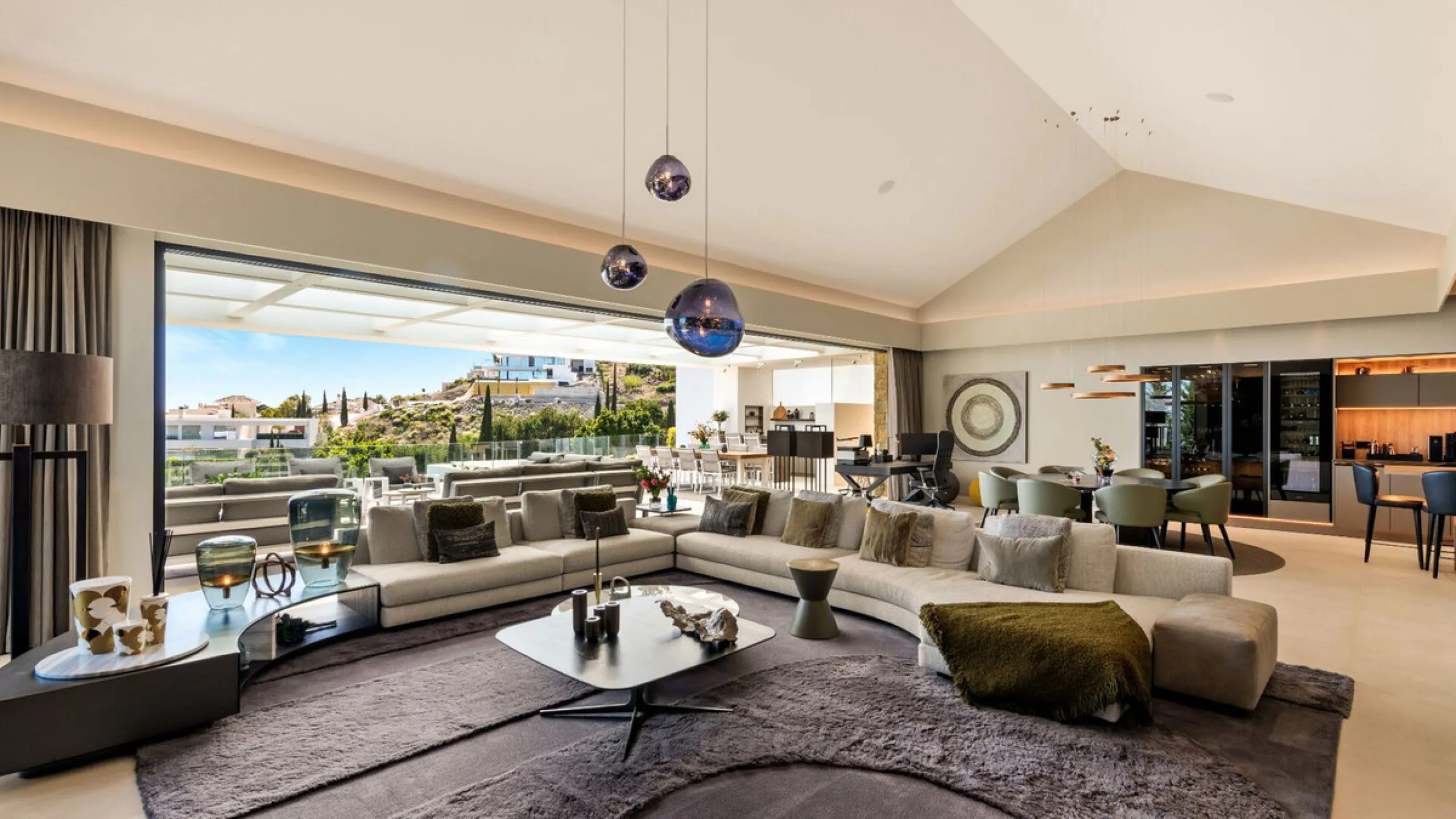 THE EPITOME OF STYLISH, LUXURY AND ELEGANT LIVING LOS FLAMINGOS MARBELLA