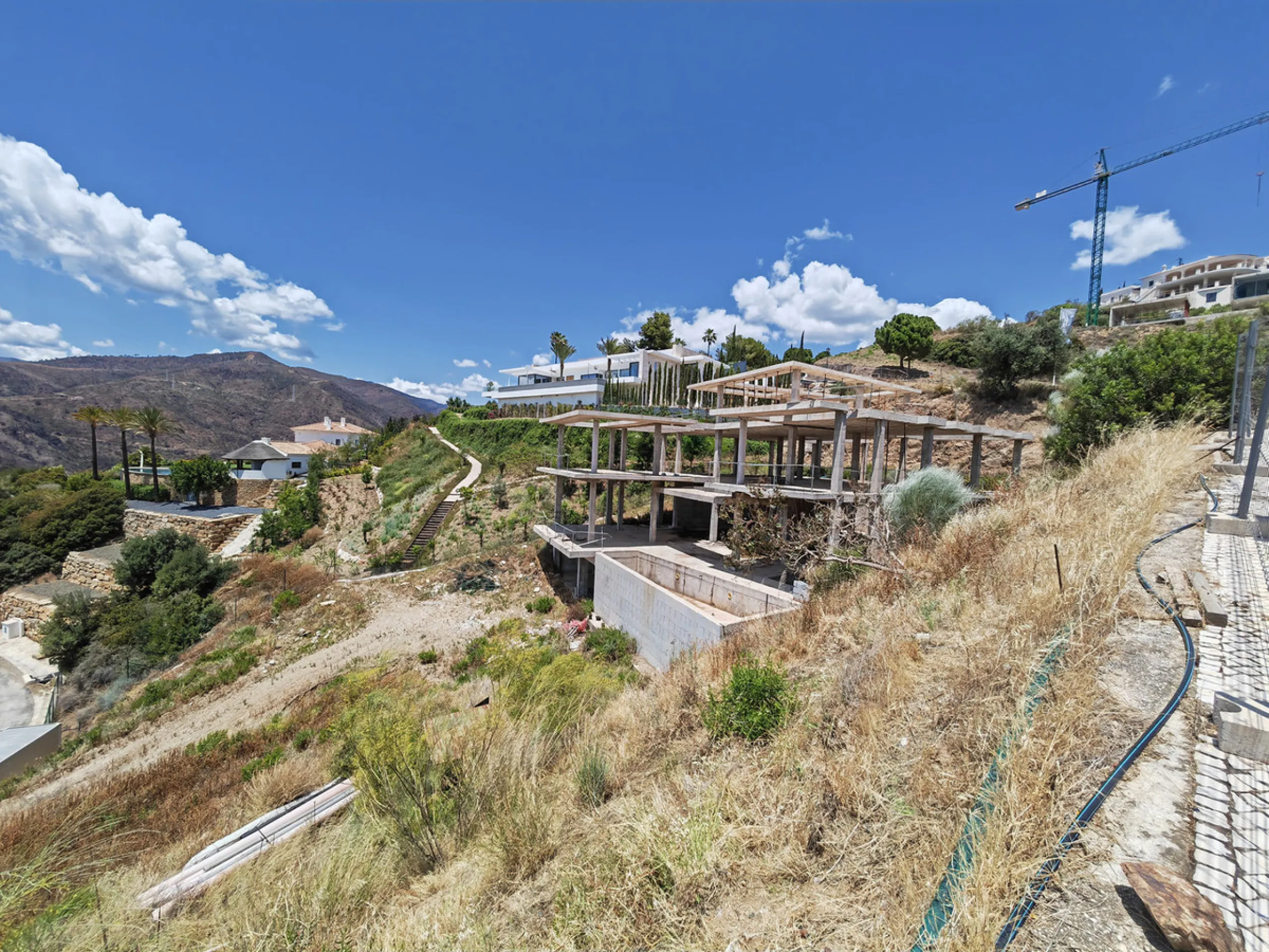 Plot - Land в продаже в Benahavís, Málaga. Площадь участка 2500 м²