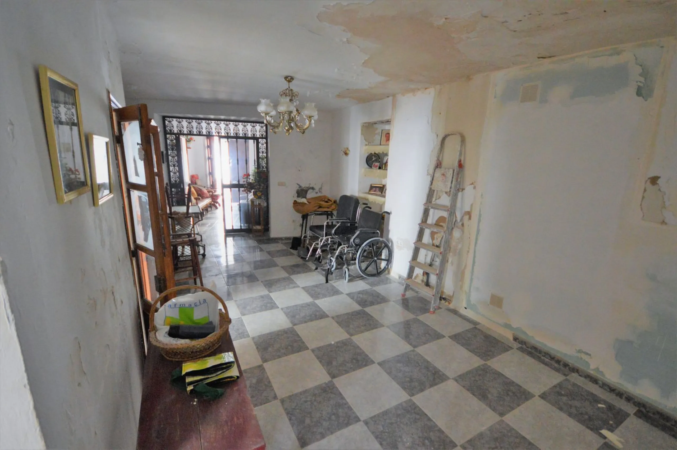 Attention investors. Historic home in the old town of Marbella.