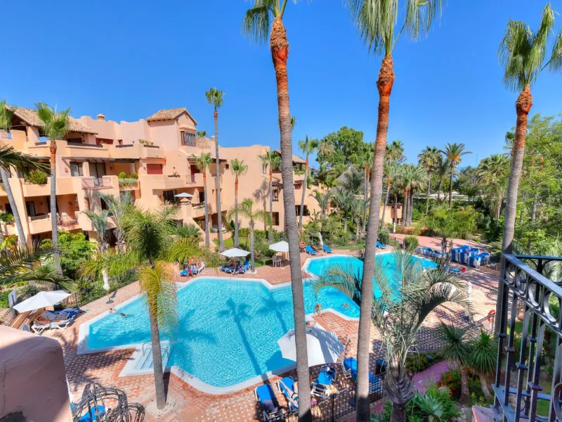 This breathtaking refurbished duplex penthouse offers a stunning beachside retreat, just steps from the wonderful promenade and beaches of San Pedro de Alcántara.  The residence is bathed in natural sunlight throughout the day and features mesmerizing vie