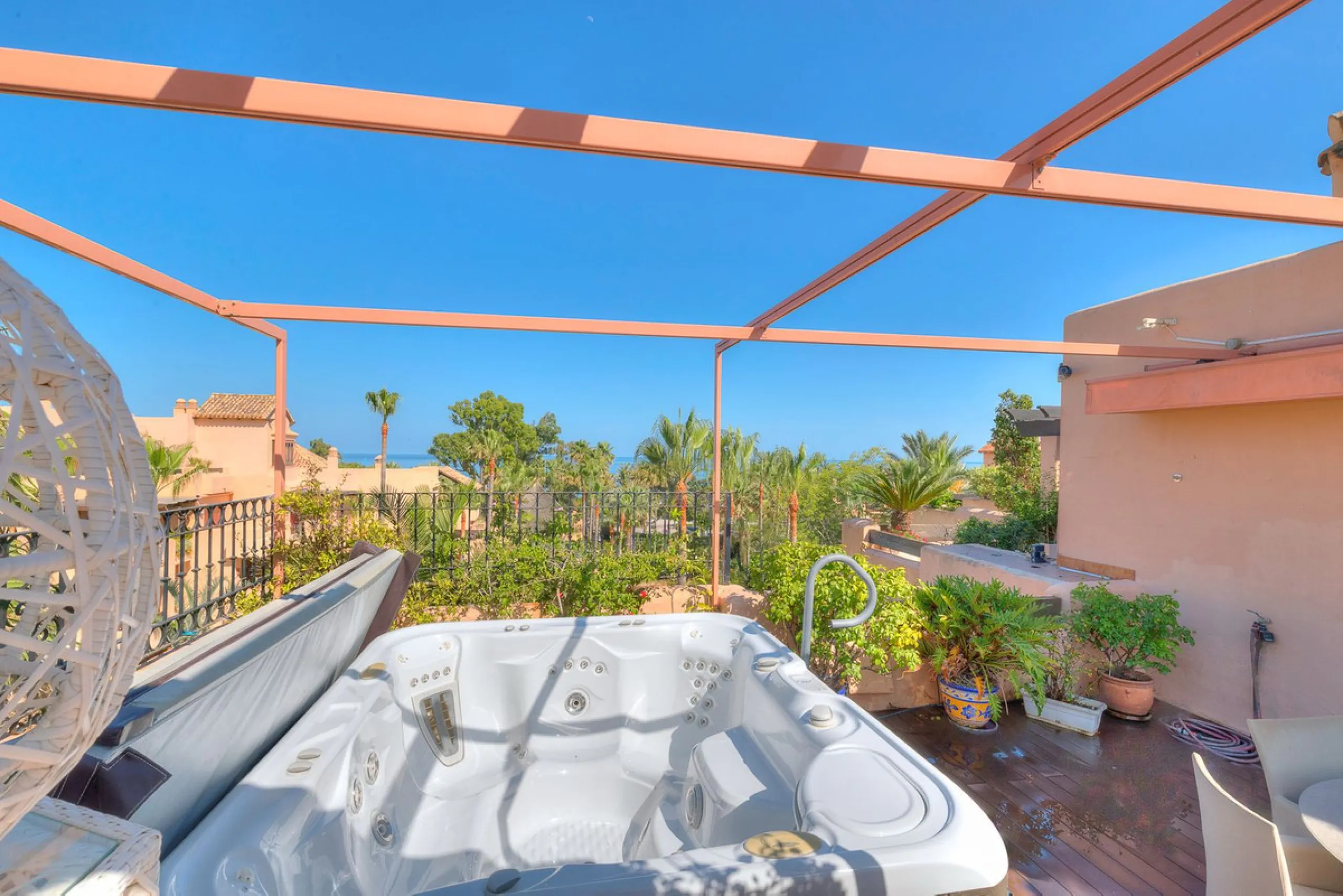 This breathtaking refurbished duplex penthouse offers a stunning beachside retreat, just steps from the wonderful promenade and beaches of San Pedro de Alcántara.  The residence is bathed in natural sunlight throughout the day and features mesmerizing vie