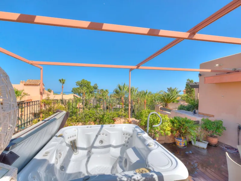 This breathtaking refurbished duplex penthouse offers a stunning beachside retreat, just steps from the wonderful promenade and beaches of San Pedro de Alcántara.  The residence is bathed in natural sunlight throughout the day and features mesmerizing vie
