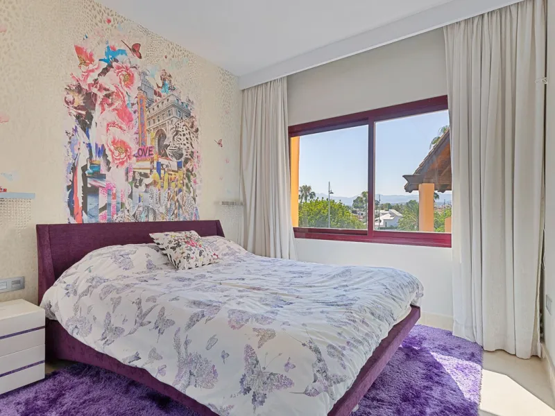 This breathtaking refurbished duplex penthouse offers a stunning beachside retreat, just steps from the wonderful promenade and beaches of San Pedro de Alcántara.  The residence is bathed in natural sunlight throughout the day and features mesmerizing vie