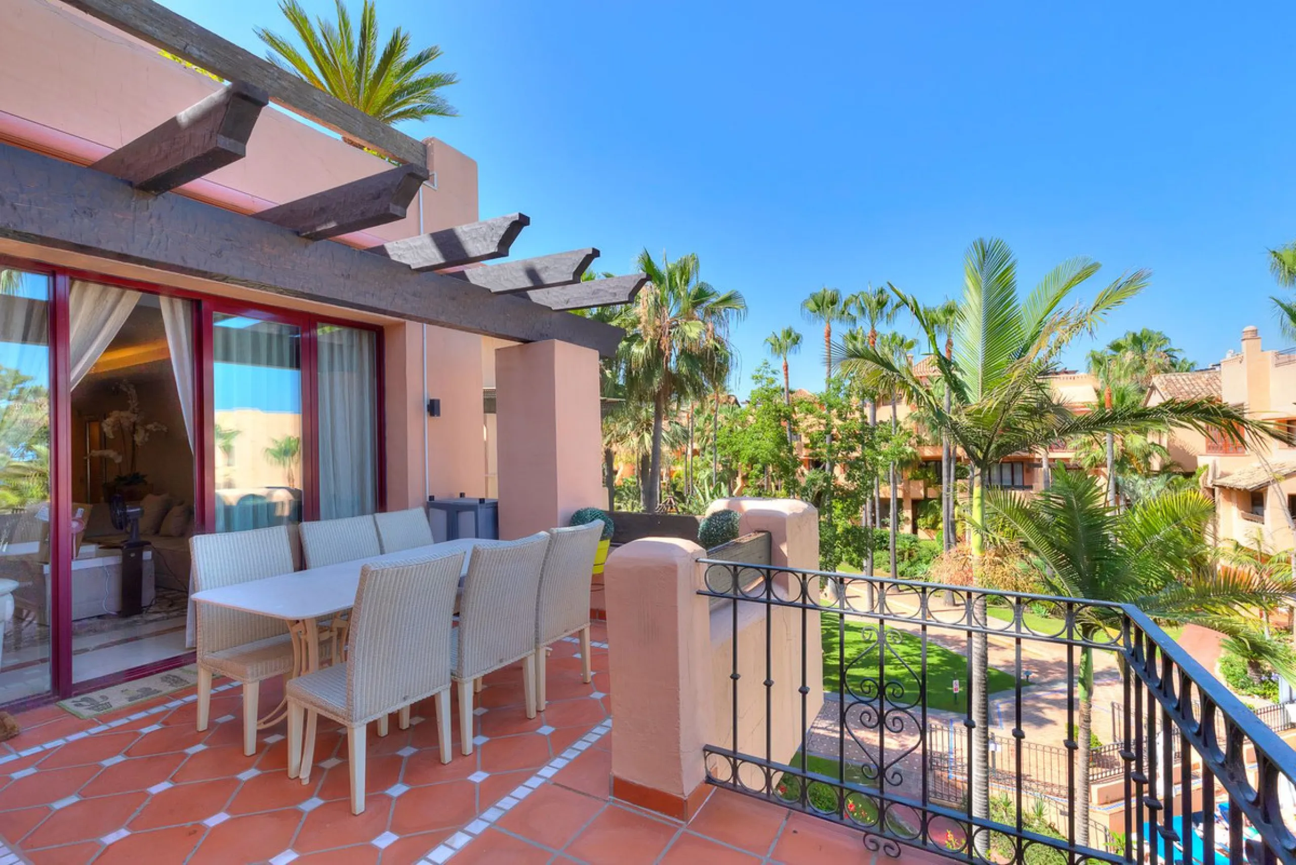 This breathtaking refurbished duplex penthouse offers a stunning beachside retreat, just steps from the wonderful promenade and beaches of San Pedro de Alcántara.  The residence is bathed in natural sunlight throughout the day and features mesmerizing vie
