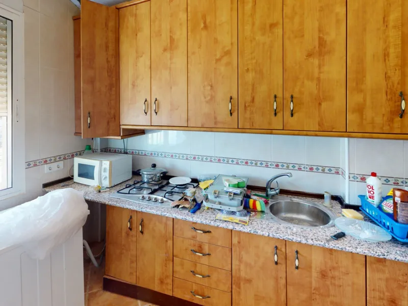 We are pleased to offer you the perfect investment in one of the most beautiful corners of Andalusia. In Comares one of the oldest municipalities of the Axarquia, one of the beautiful white villages, with a lot of historical background. Not far from the v