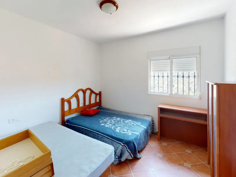 We are pleased to offer you the perfect investment in one of the most beautiful corners of Andalusia. In Comares one of the oldest municipalities of the Axarquia, one of the beautiful white villages, with a lot of historical background. Not far from the v