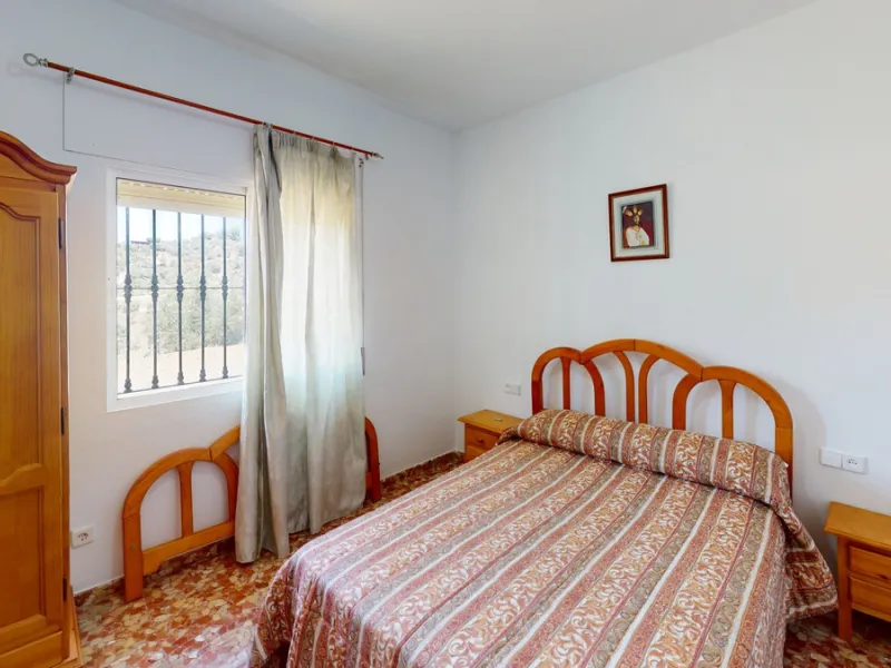 We are pleased to offer you the perfect investment in one of the most beautiful corners of Andalusia. In Comares one of the oldest municipalities of the Axarquia, one of the beautiful white villages, with a lot of historical background. Not far from the v