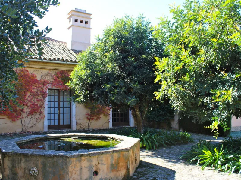 House - Finca - Cortijo в продаже в Ronda, Málaga. В доме 6 спален и 6 ванных комнат. Площадь дома 628 м². Площадь участка 245539 м²