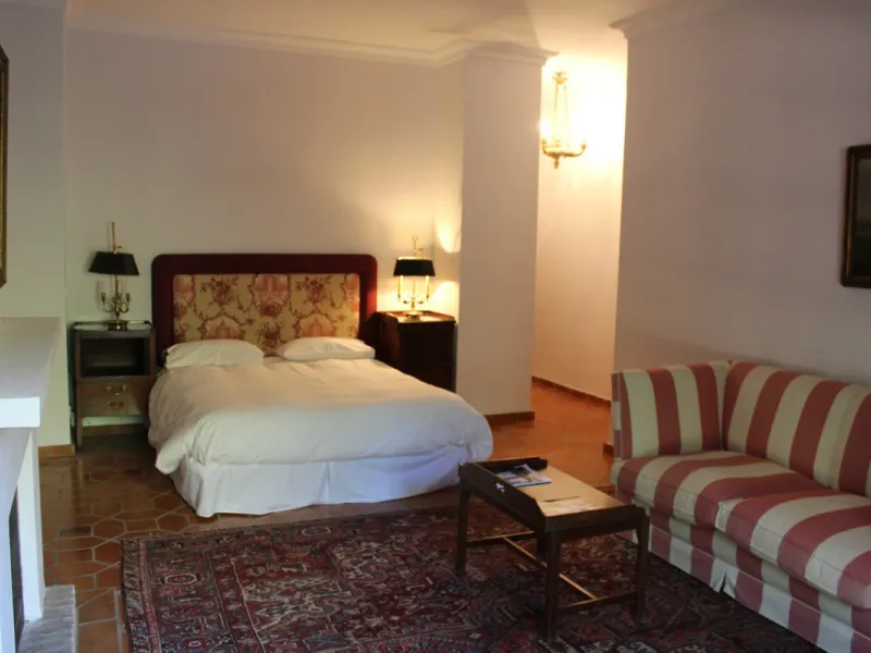 House - Finca - Cortijo в продаже в Ronda, Málaga. В доме 6 спален и 6 ванных комнат. Площадь дома 628 м². Площадь участка 245539 м²