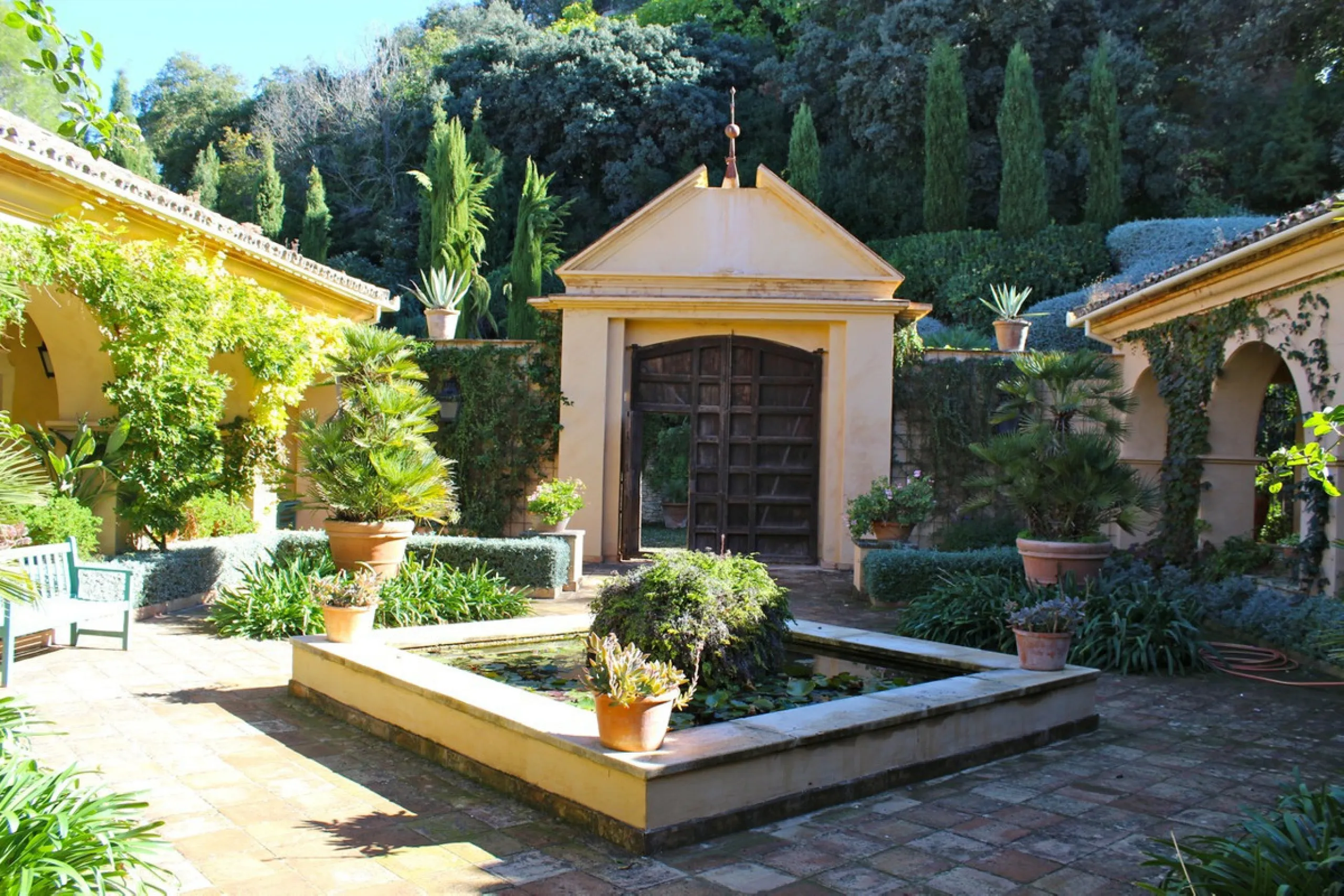 House - Finca - Cortijo в продаже в Ronda, Málaga. В доме 6 спален и 6 ванных комнат. Площадь дома 628 м². Площадь участка 245539 м²