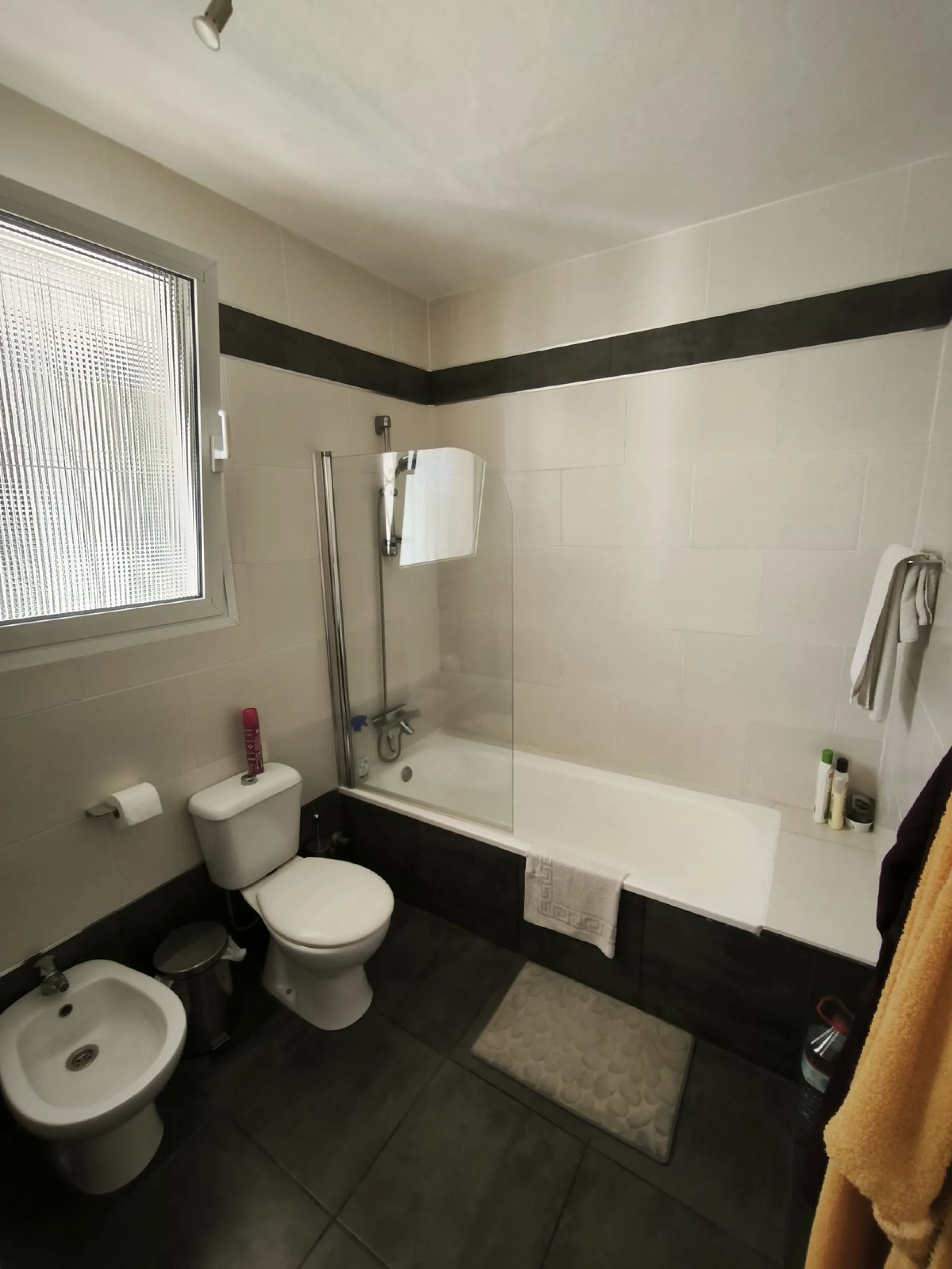 House - Detached Villa в продаже в Mijas, Málaga. В доме 5 спален и 3 ванных комнат. Площадь дома 218 м². Площадь участка 680 м²