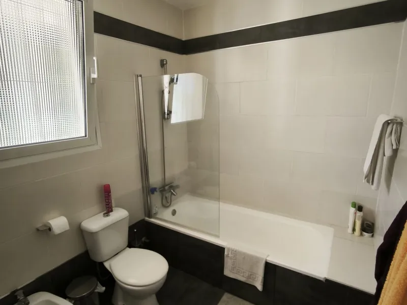 House - Detached Villa в продаже в Mijas, Málaga. В доме 5 спален и 3 ванных комнат. Площадь дома 218 м². Площадь участка 680 м²