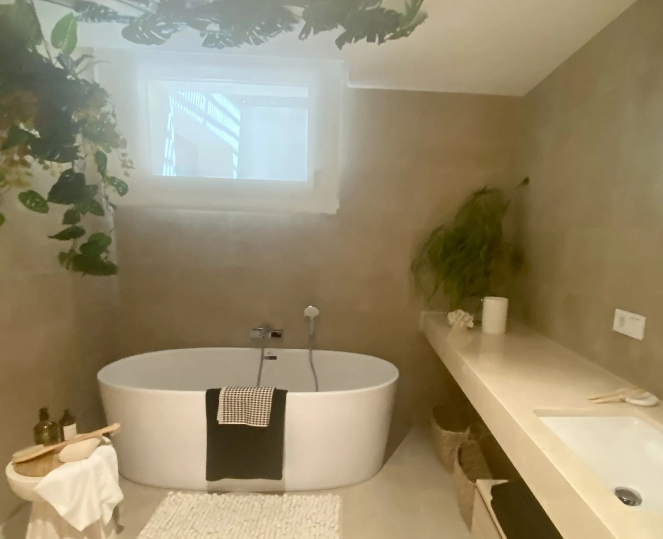 House - Detached Villa в продаже в Benahavís, Málaga. В доме 5 спален и 5 ванных комнат. Площадь дома 500 м². Площадь участка 756 м²