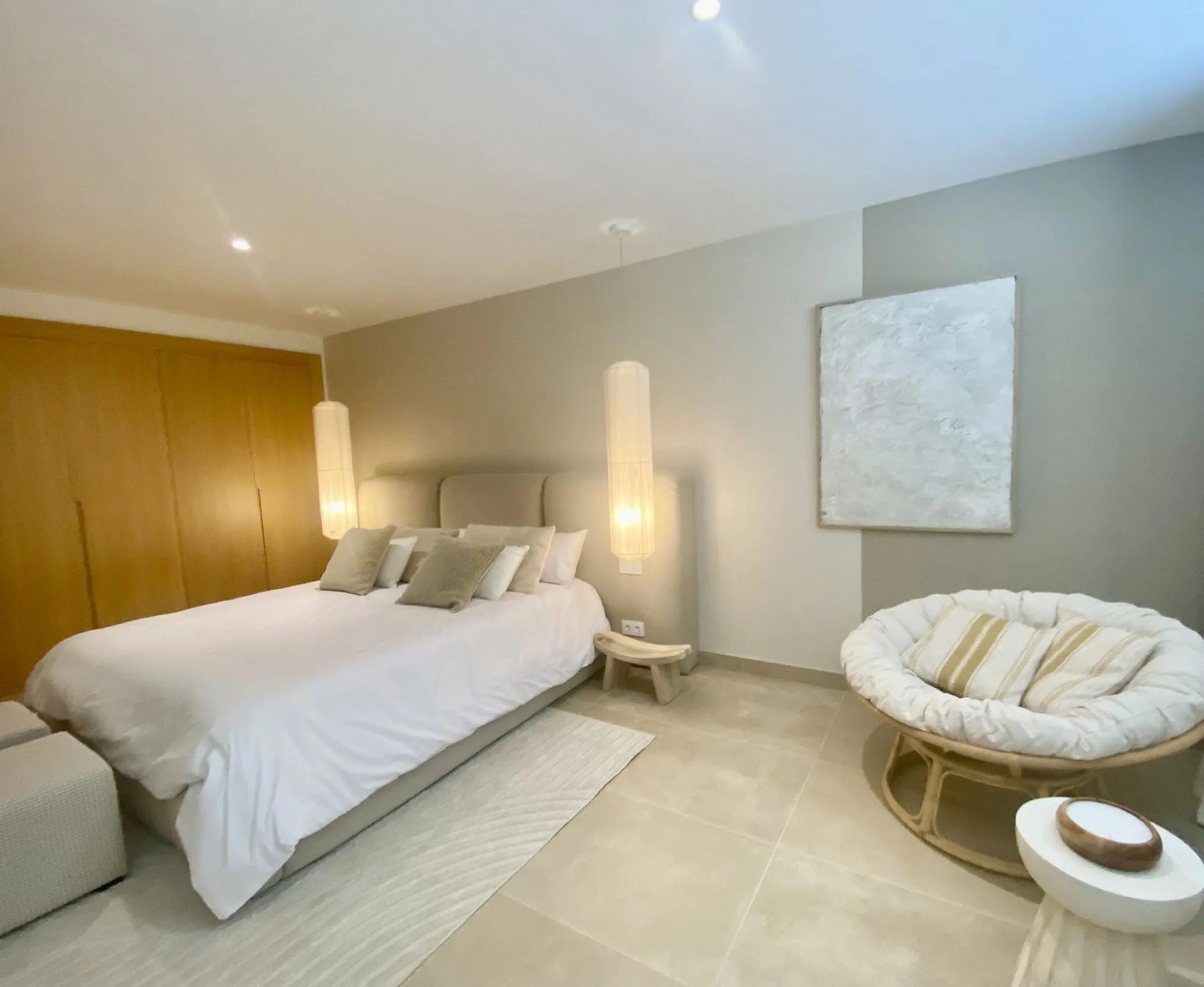 House - Detached Villa в продаже в Benahavís, Málaga. В доме 5 спален и 5 ванных комнат. Площадь дома 500 м². Площадь участка 756 м²
